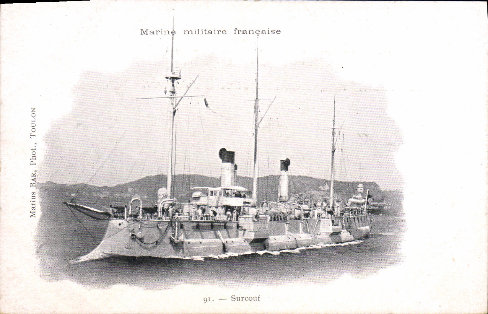CPA Bateau de Guerre Surcouf 