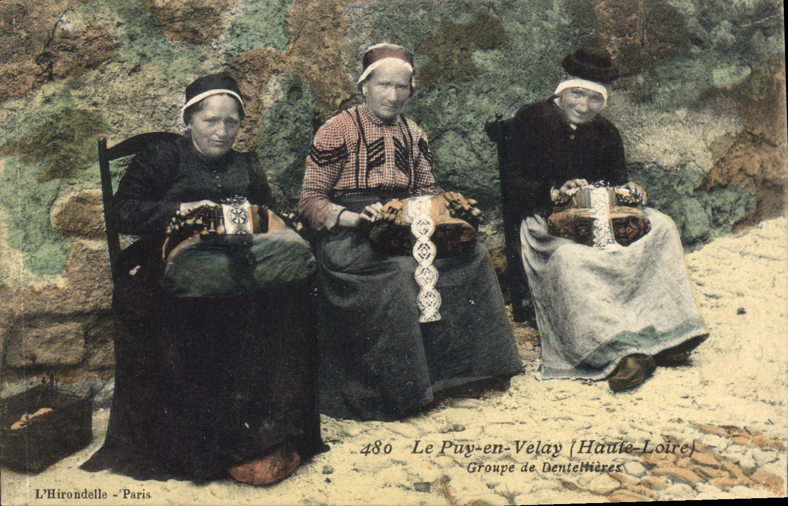 CPA Dentelle Dentelliere Le Puy en Velay Groupe de dentellieres