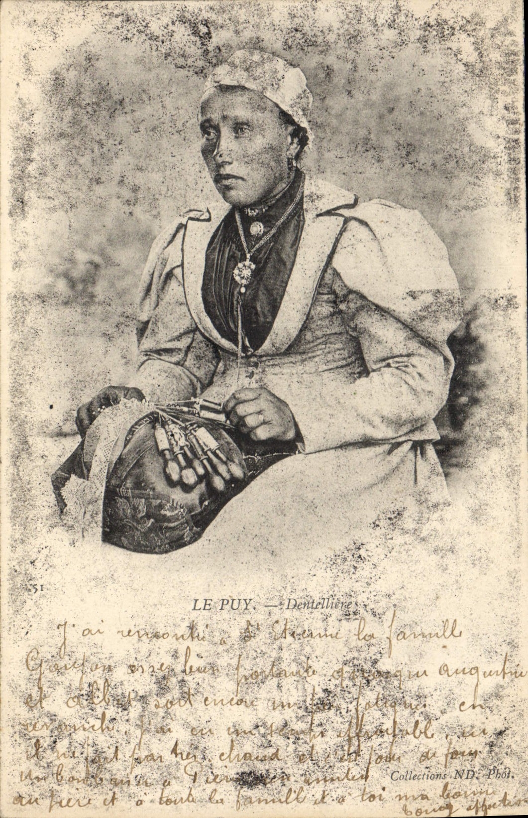 CPA Dentelle Dentelliere Le Puy 