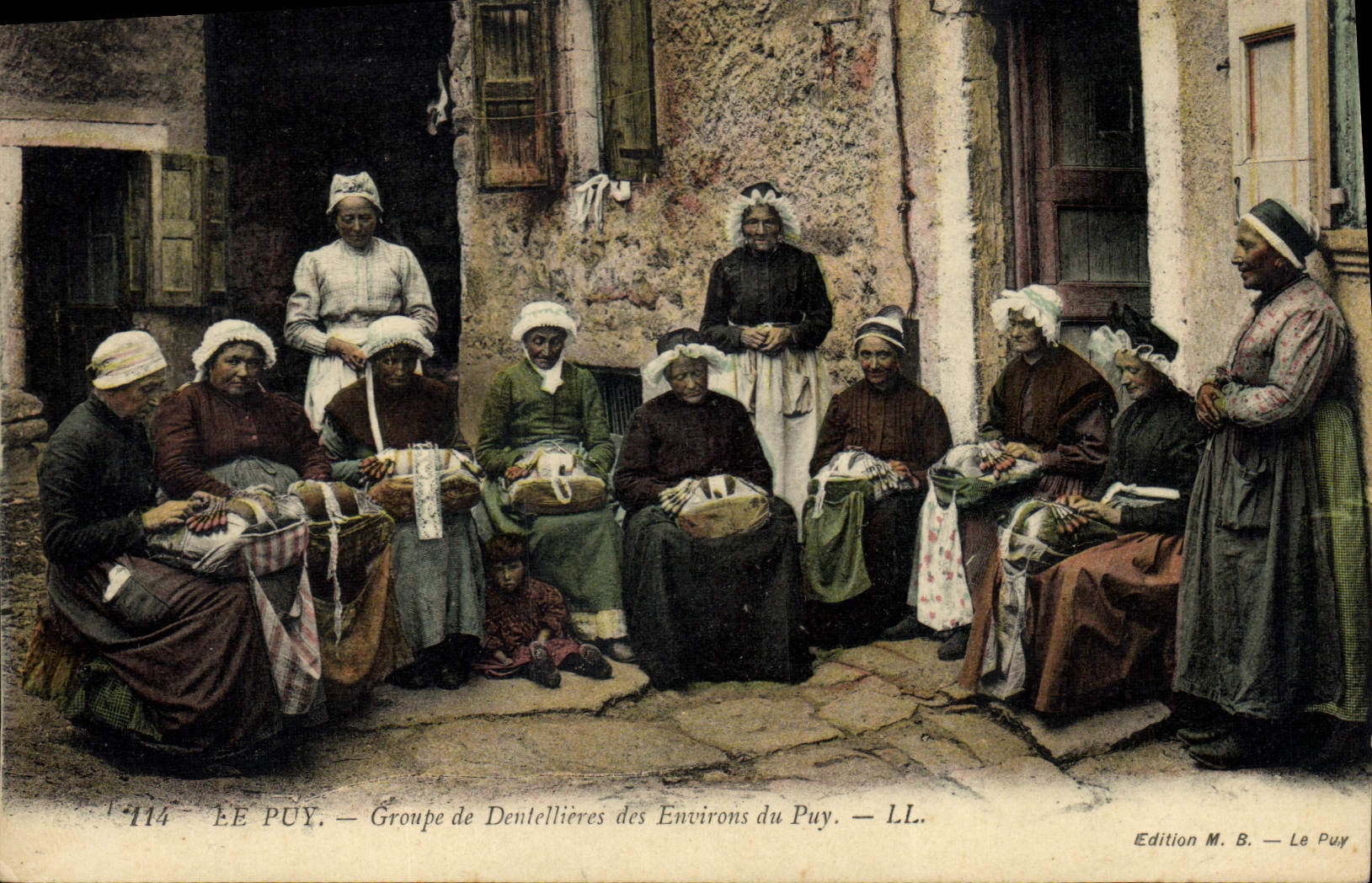 CPA Dentelle Dentelliere Le Puy Groupe de Dentellieres des environs du Puy 