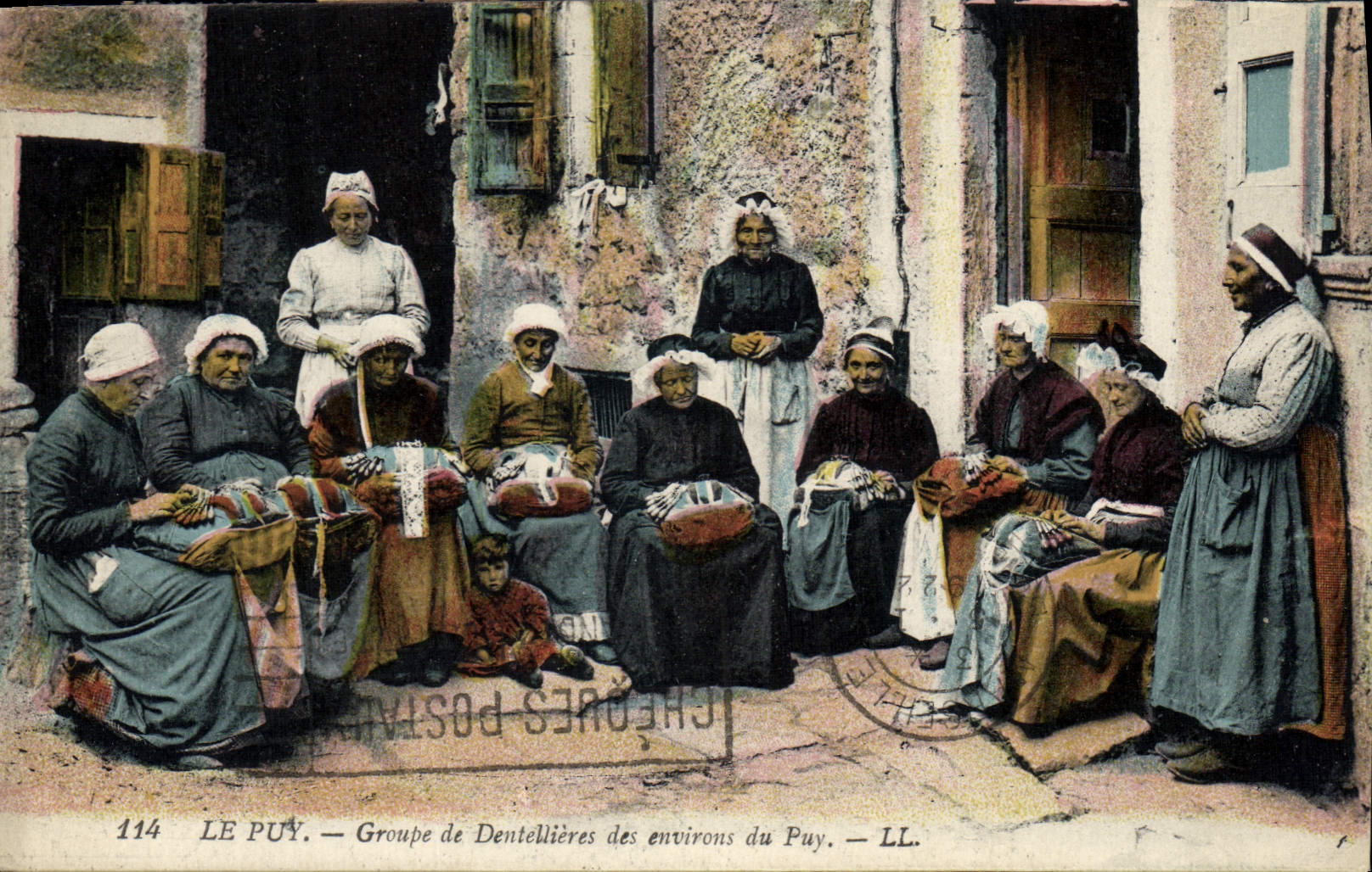 CPA Dentelle Dentelliere Le Puy Groupe de Dentellieres des environs du Puy 