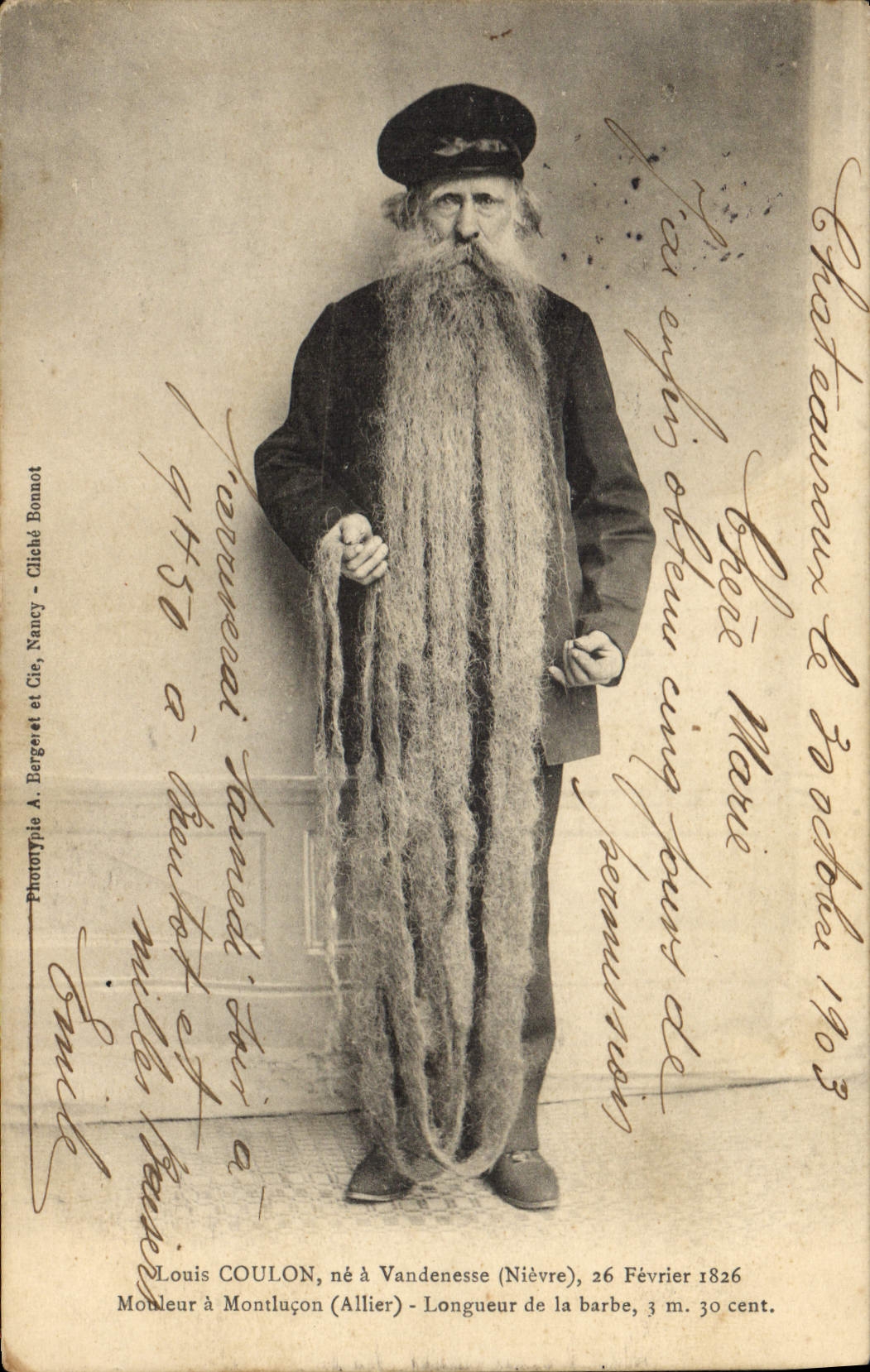CPA Louis Coulon ancien mouleur aux usines St Jacques a Montlucon ne a Vandenese Nievre Longueur de la barbe 3 metres 