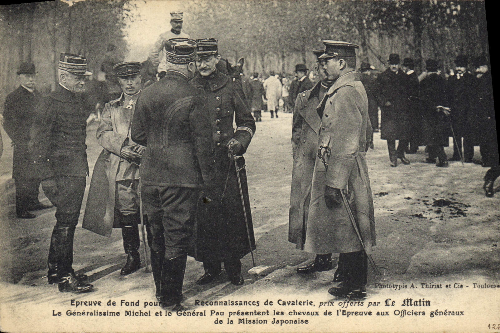 CPA Cheval Equitation Hippisme Epreuve de fond pour Reconnaissances de cavalerie Le Matin Le Generalissime Michel et le General Pau presentent les chevaux de l'epreuve Militaria
