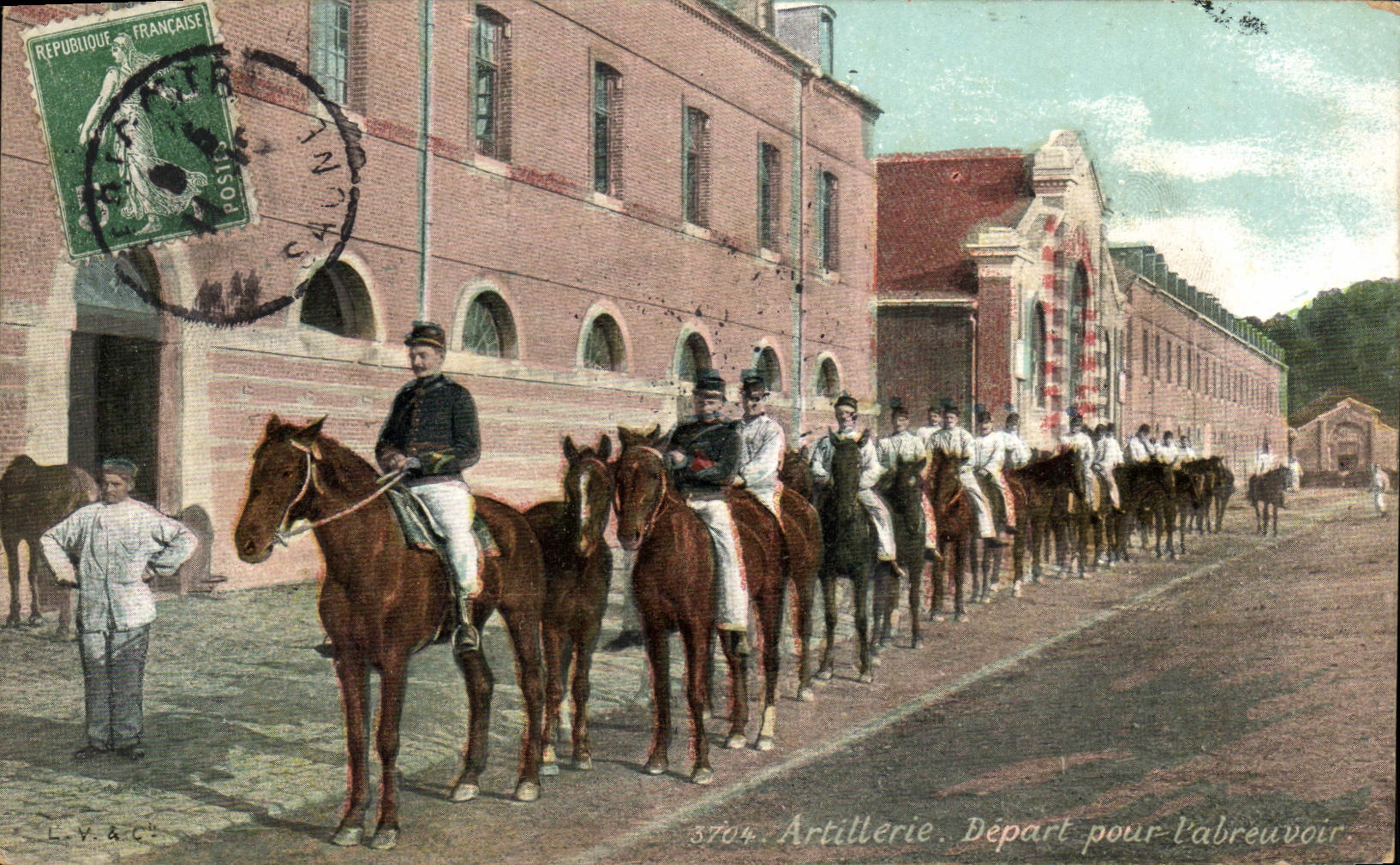 CPA Cheval Equitation Hippisme Artillerie Depart pour l'abreuvoir Militaria