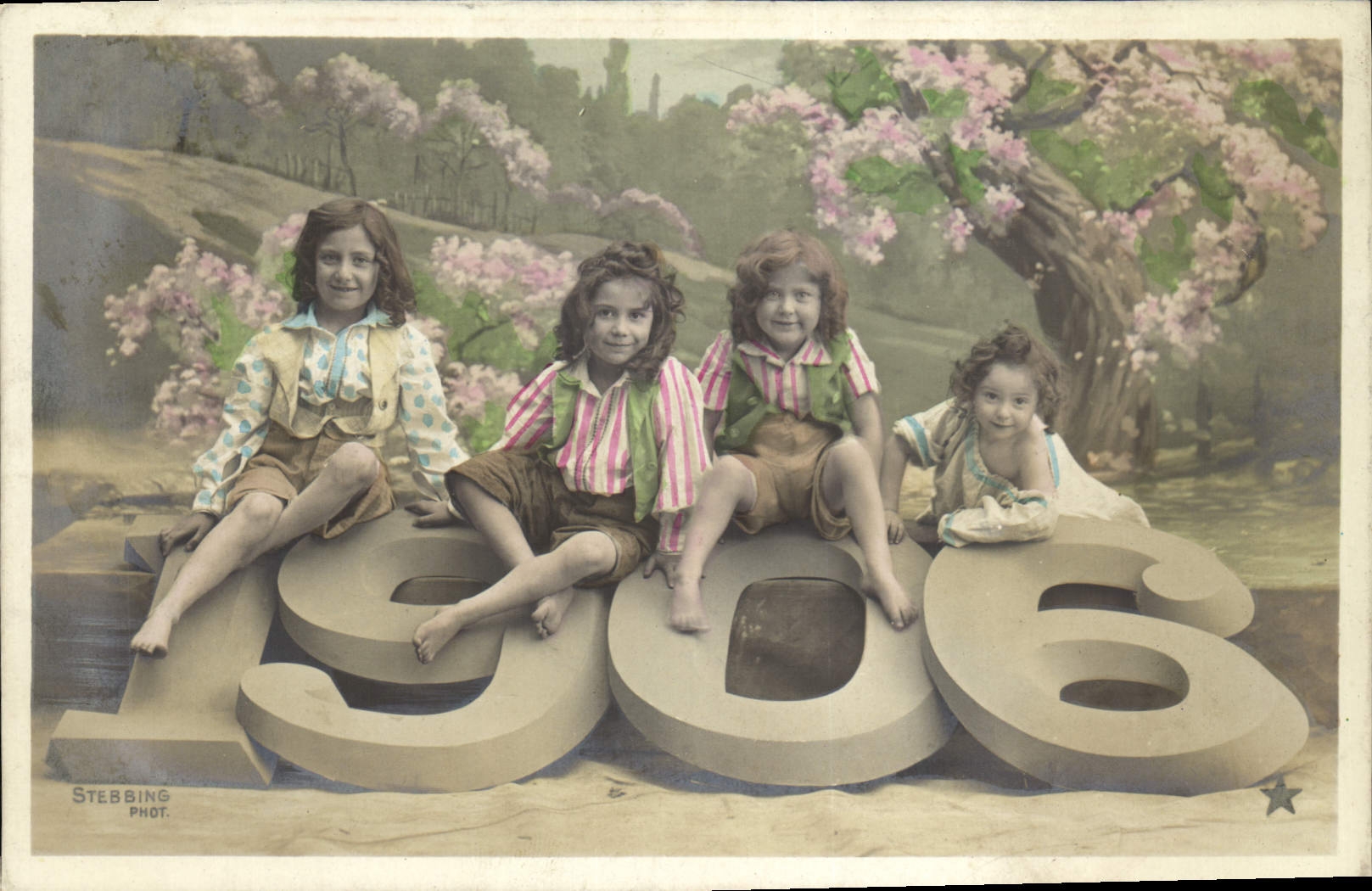 CPA Fantaisie Fleurs Annee 1906 Enfants 