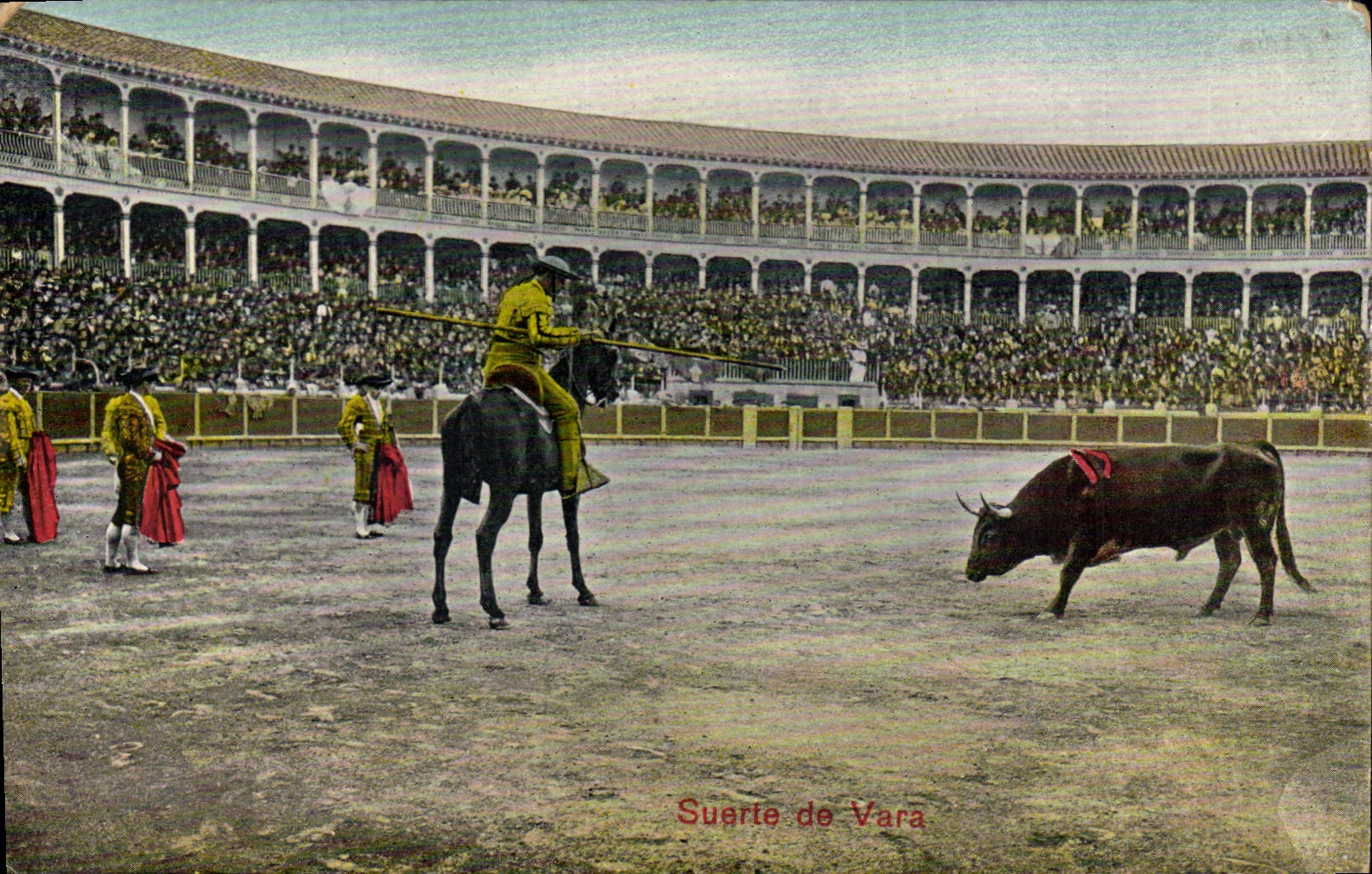 CPA Corrida Course de taureaux Suerte de Vara 