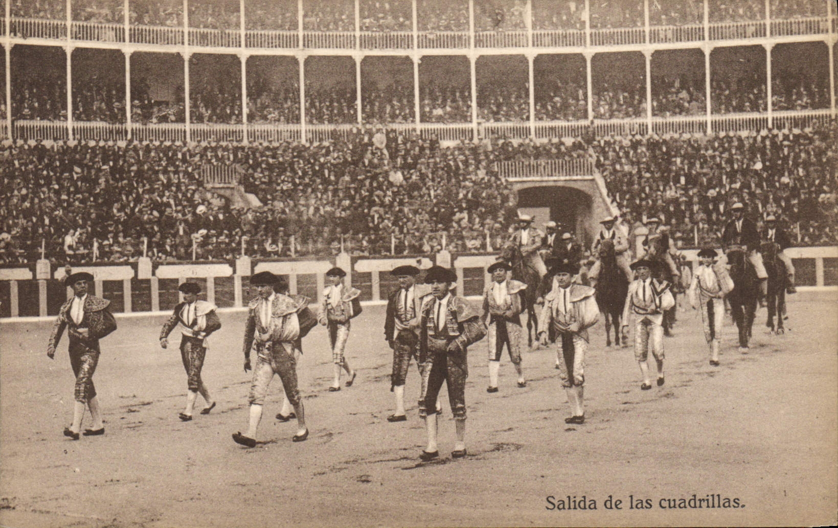 CPA Corrida Course de taureaux Salida de la cuadrillas