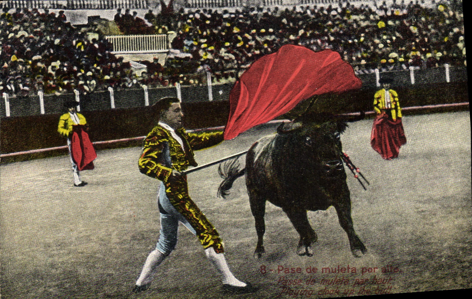 CPA Corrida Course de taureaux Pase de muleta por alto