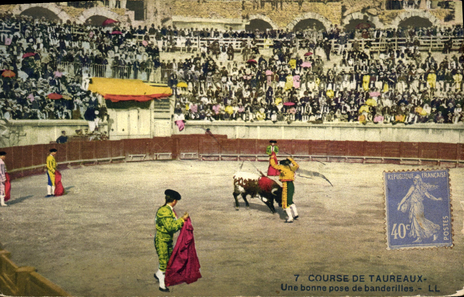CPA Corrida Course de taureaux Une bonne pose de banderilles 