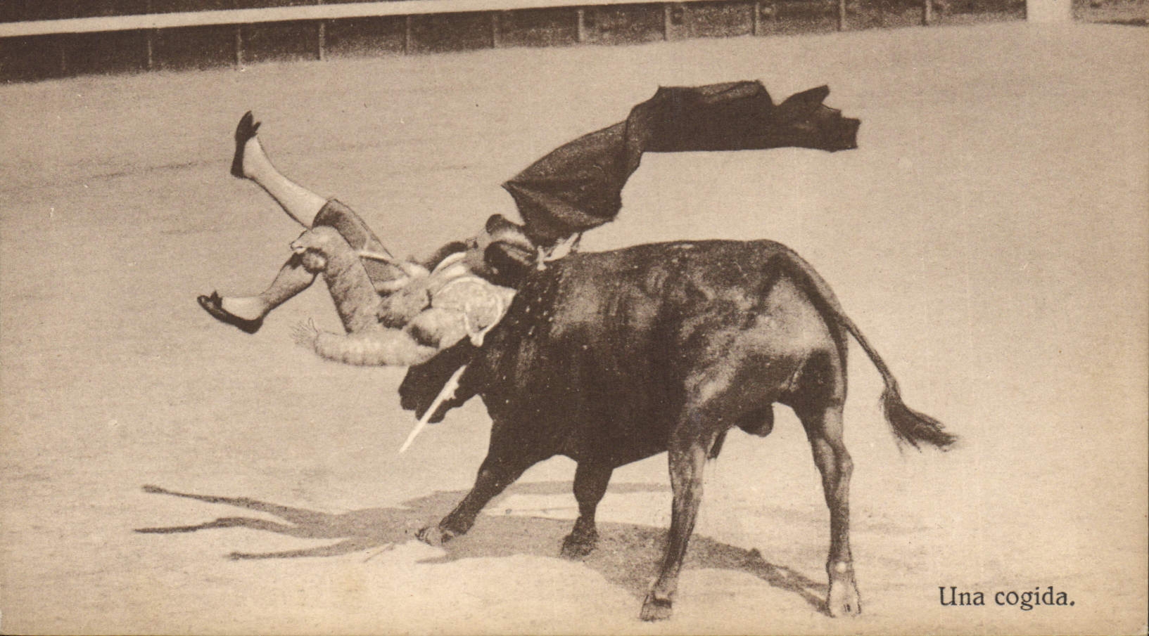 Postal Corrida Corrida de toros Una cogida