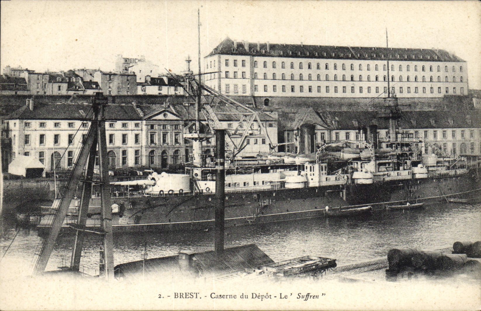 CPA Bateau de Guerre Brest Caserne de depot Le Suffren 