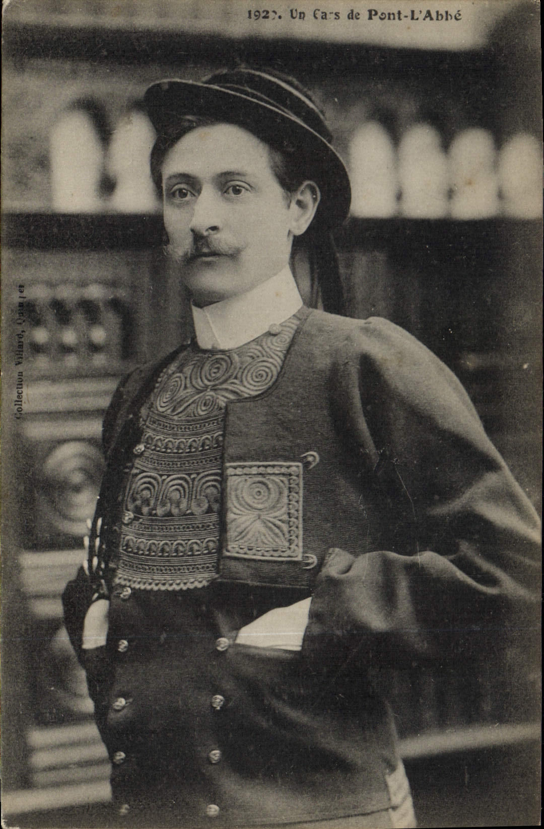 CPA Folklore Un gars de Pont L'Abbe 