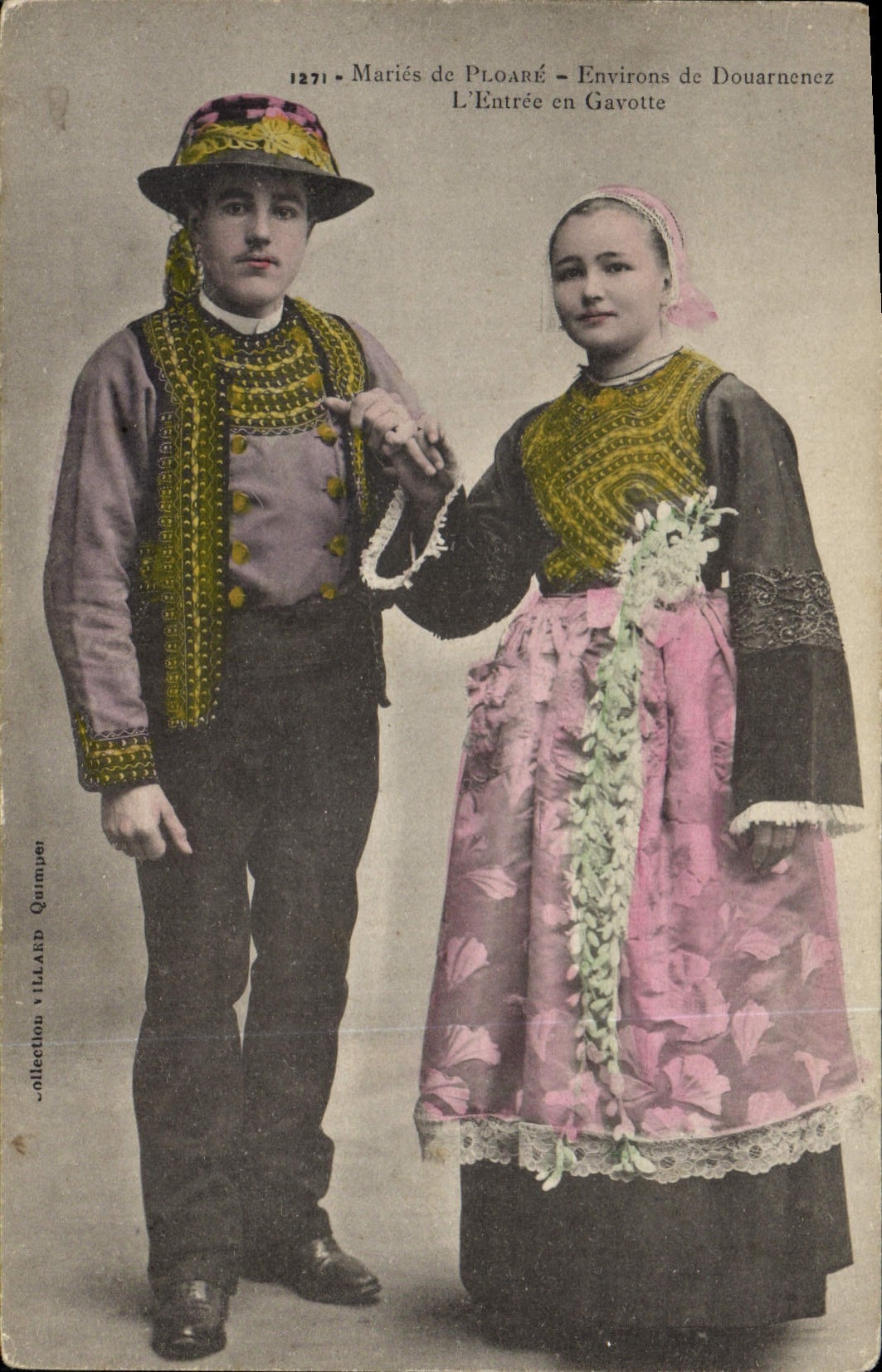 CPA Folklore Maries de Ploare Environs de Douarnenez L'entree en Gavotte Mariage 