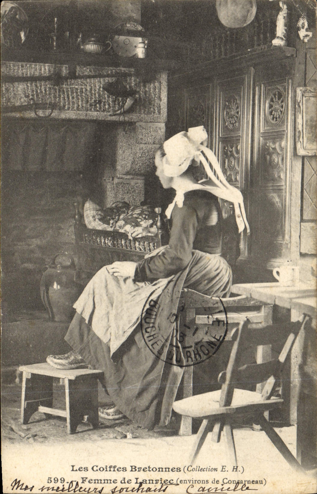 CPA Folklore Femme de Lanriec Environs de Concarneau 