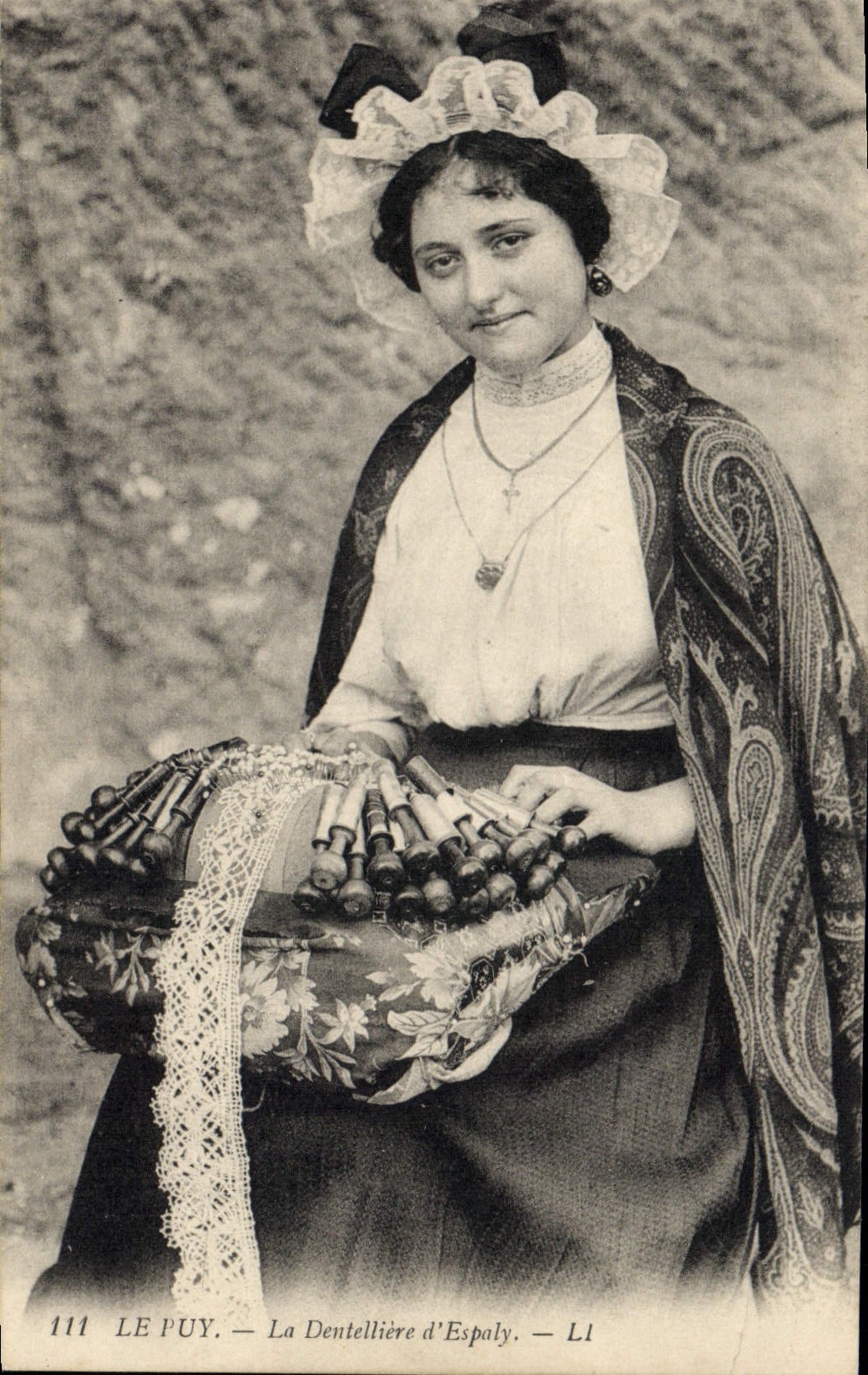 CPA Dentelle Dentelliere d'Espaly Le Puy 