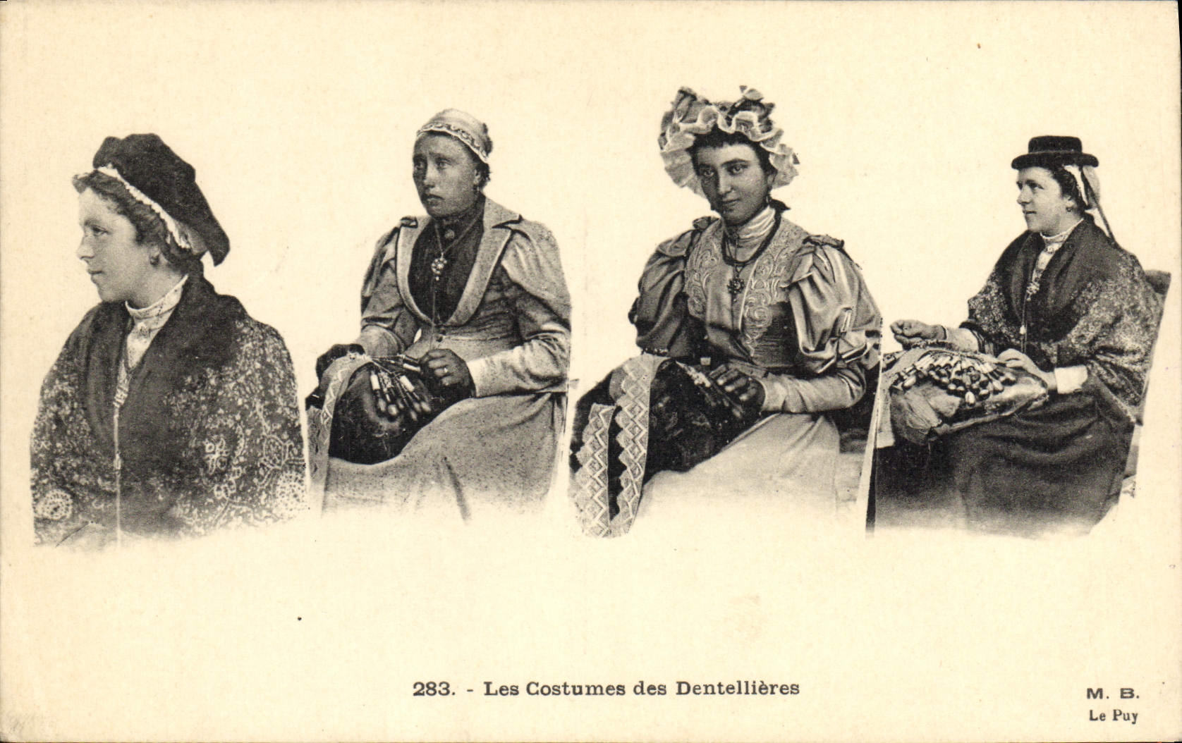 CPA Dentelle Dentelliere Les costumes des dentellieres
