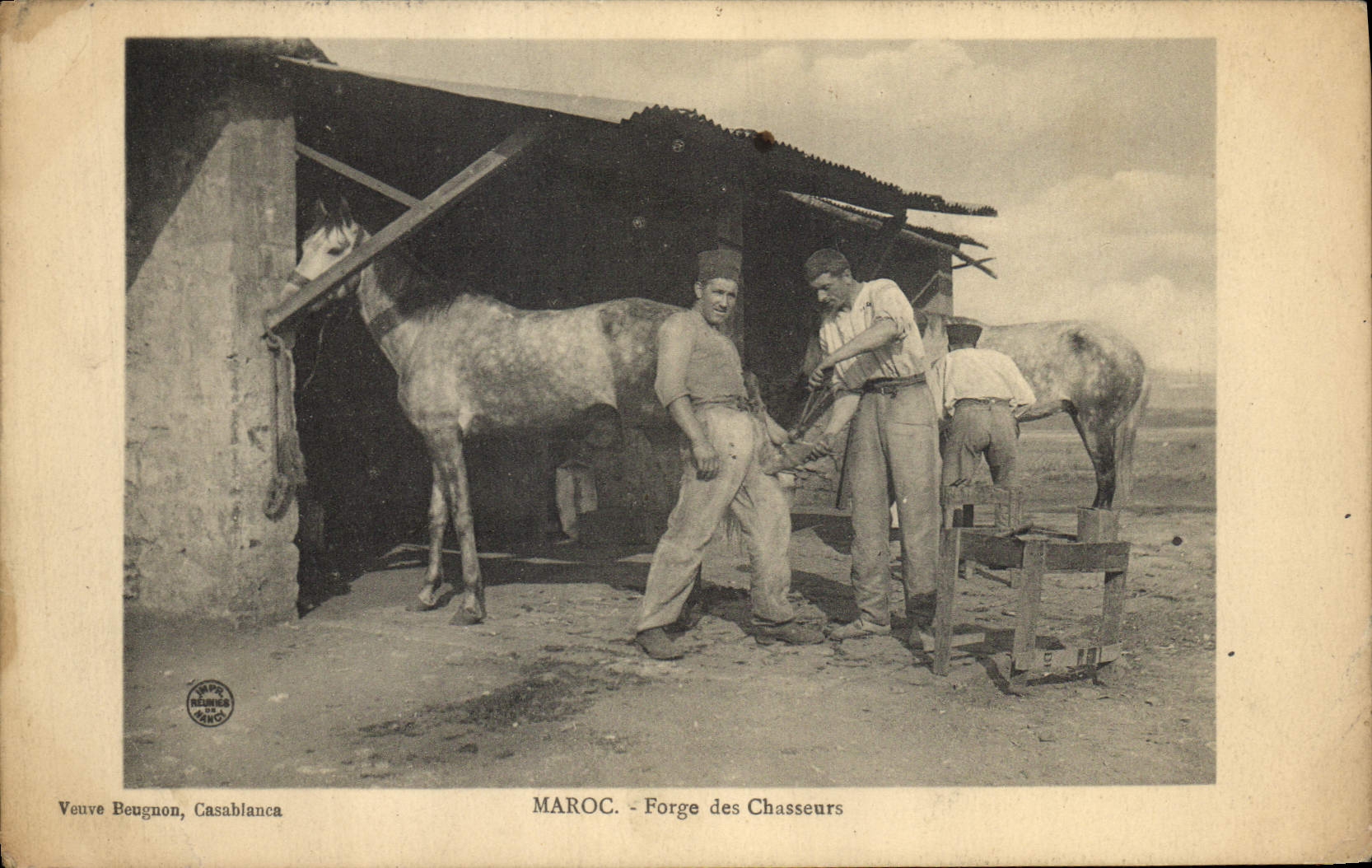 CPA Cheval Equitation Hippisme Maroc Forge des chasseurs Militaria TOP