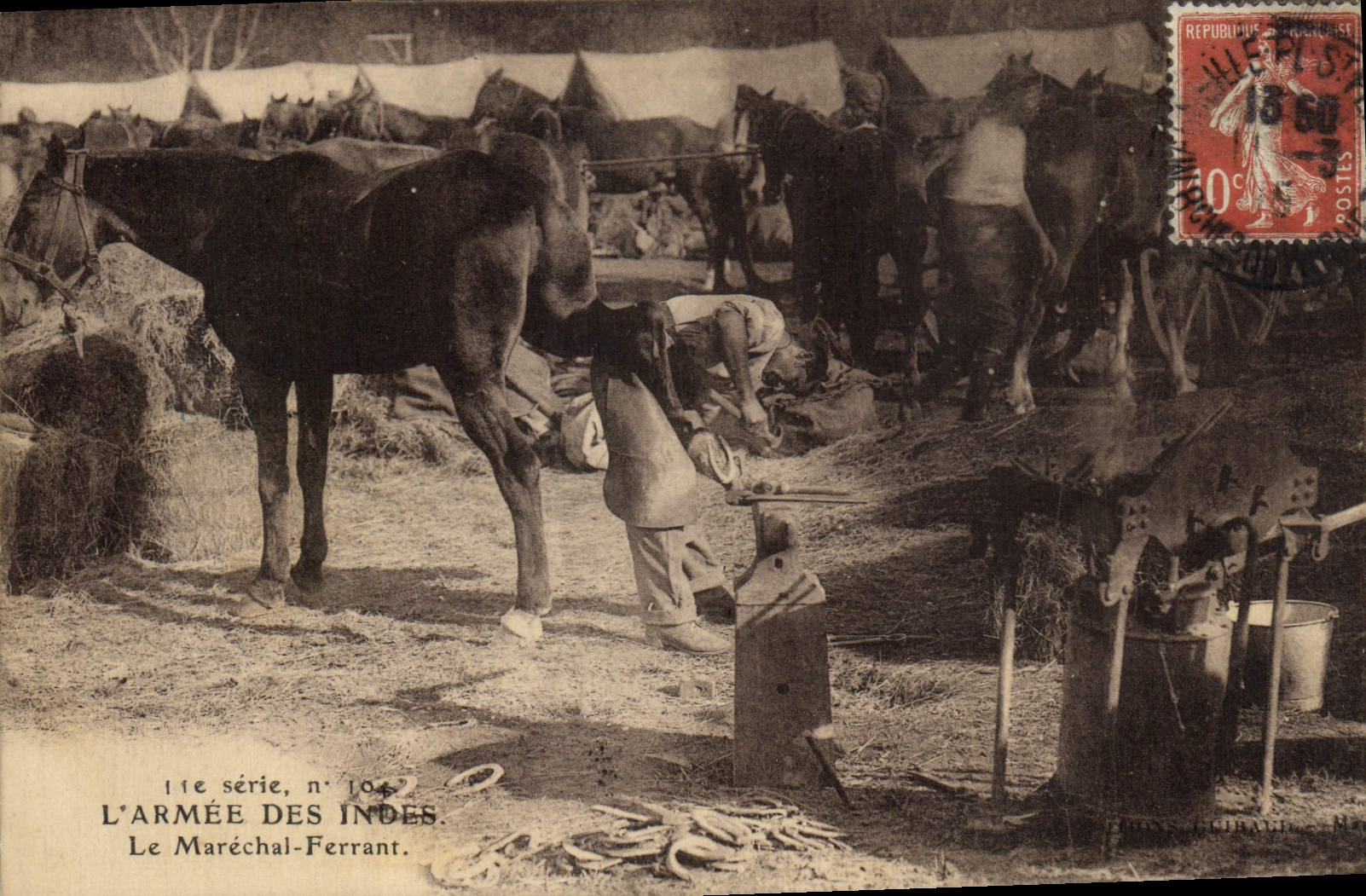 CPA Cheval Equitation Hippisme L'armee des Indes Le Marechal Ferrant Militaria