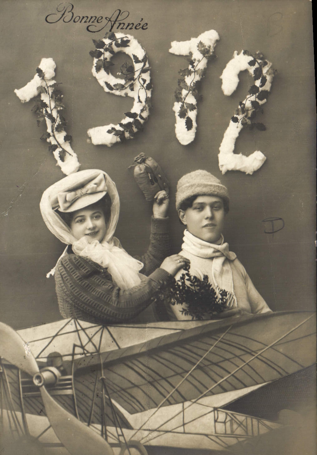 CPA Fantaisie Femme Annee 1912 Avion Aviation 