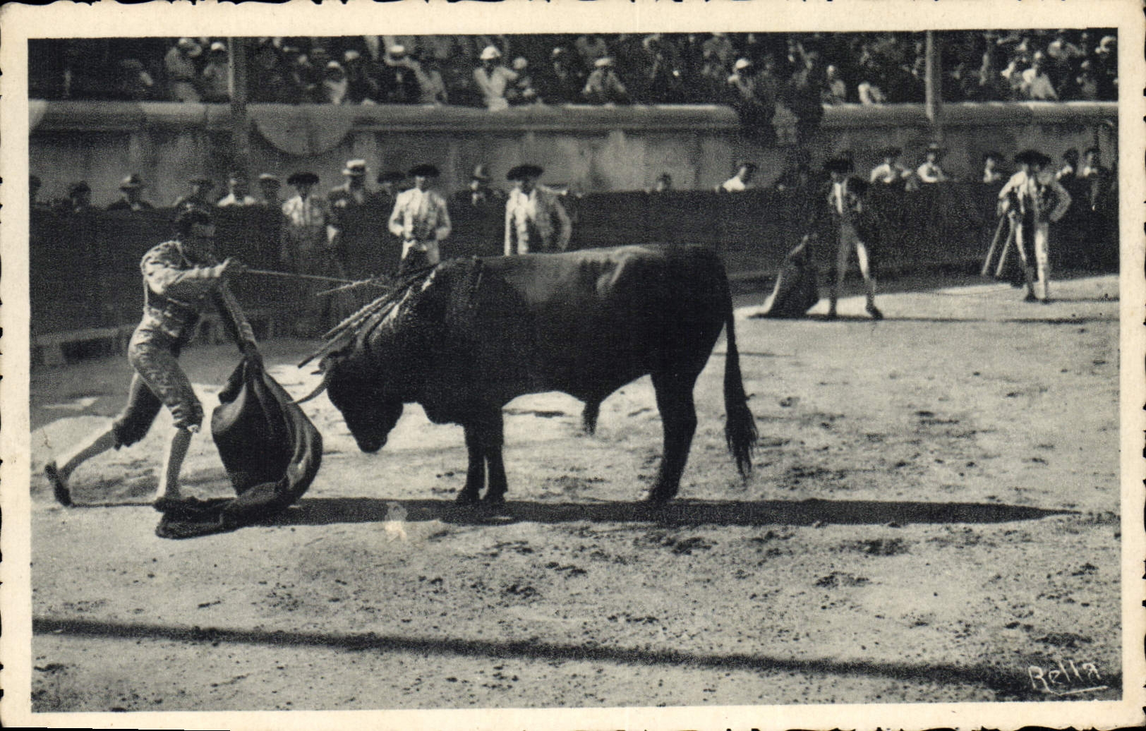 CPA Corrida Course de taureaux Suerte de capa