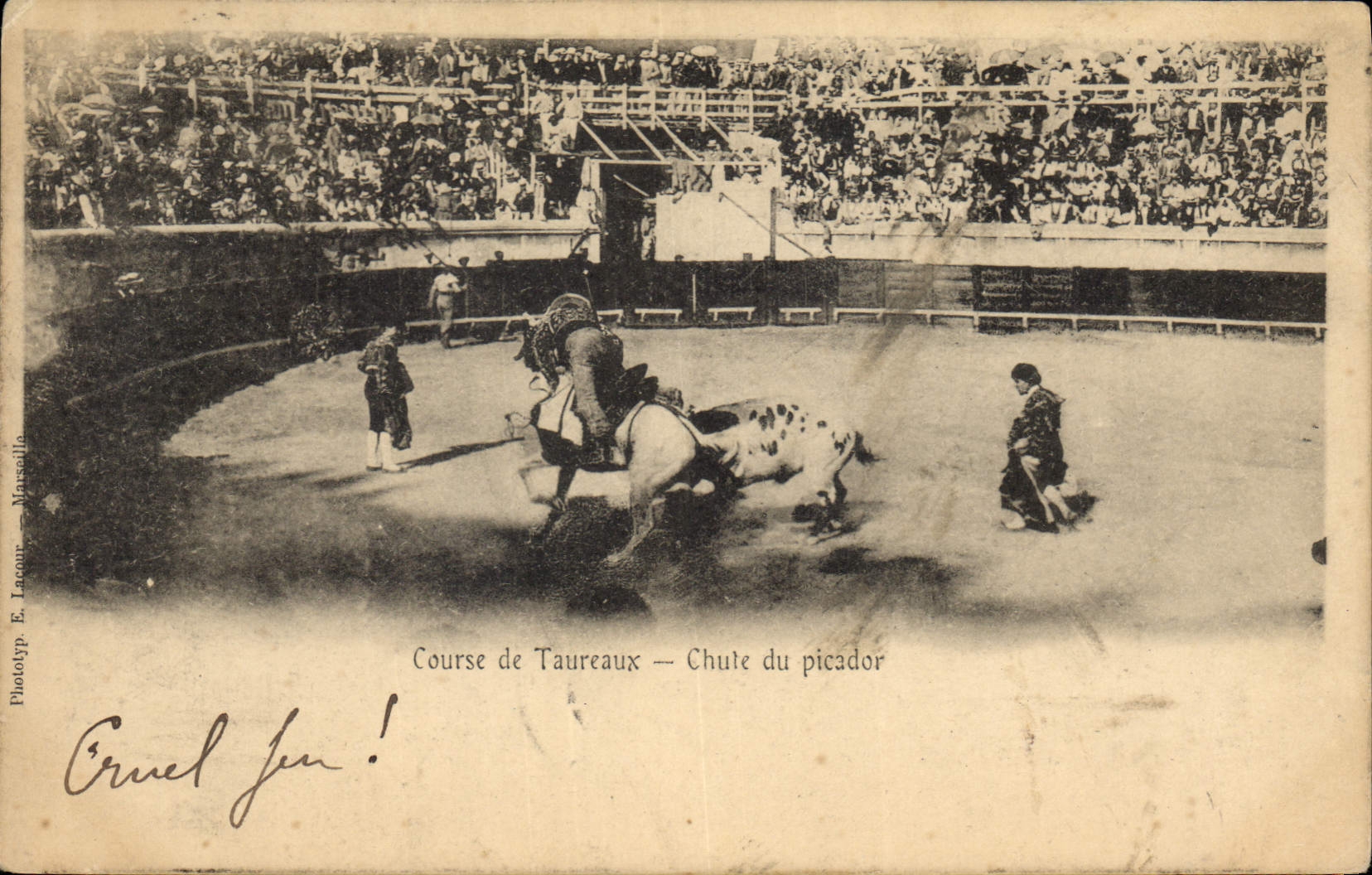 CPA Corrida Course de taureaux Chute du picador 