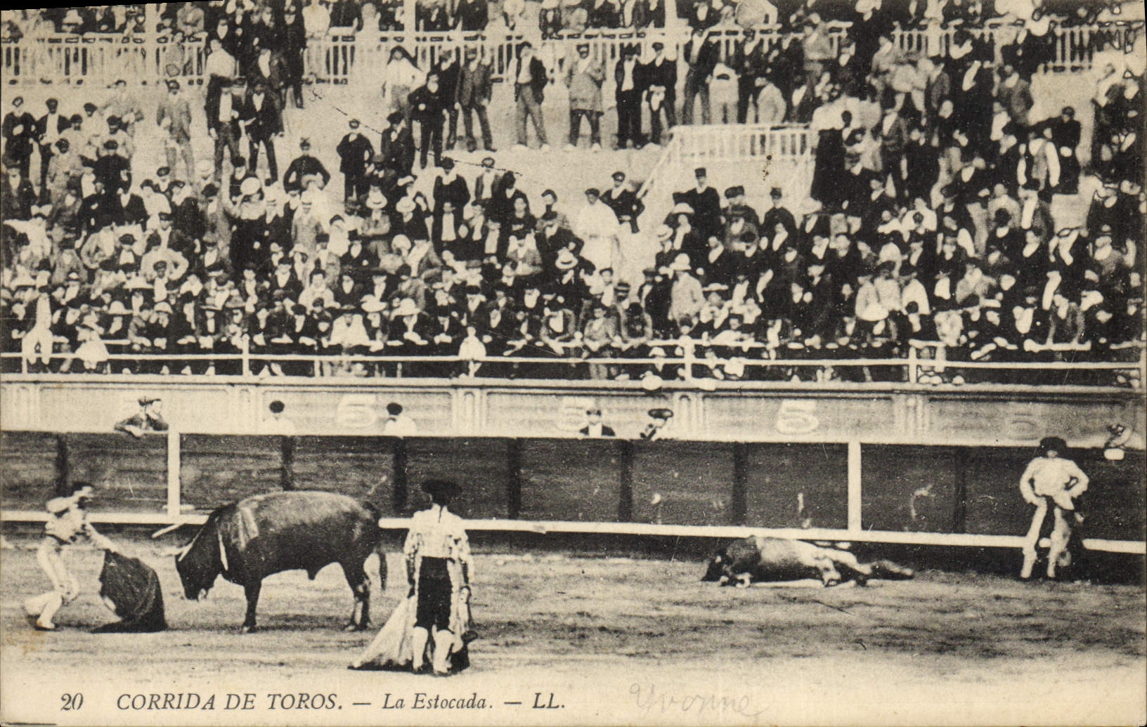 CPA Corrida Course de taureaux La estocada