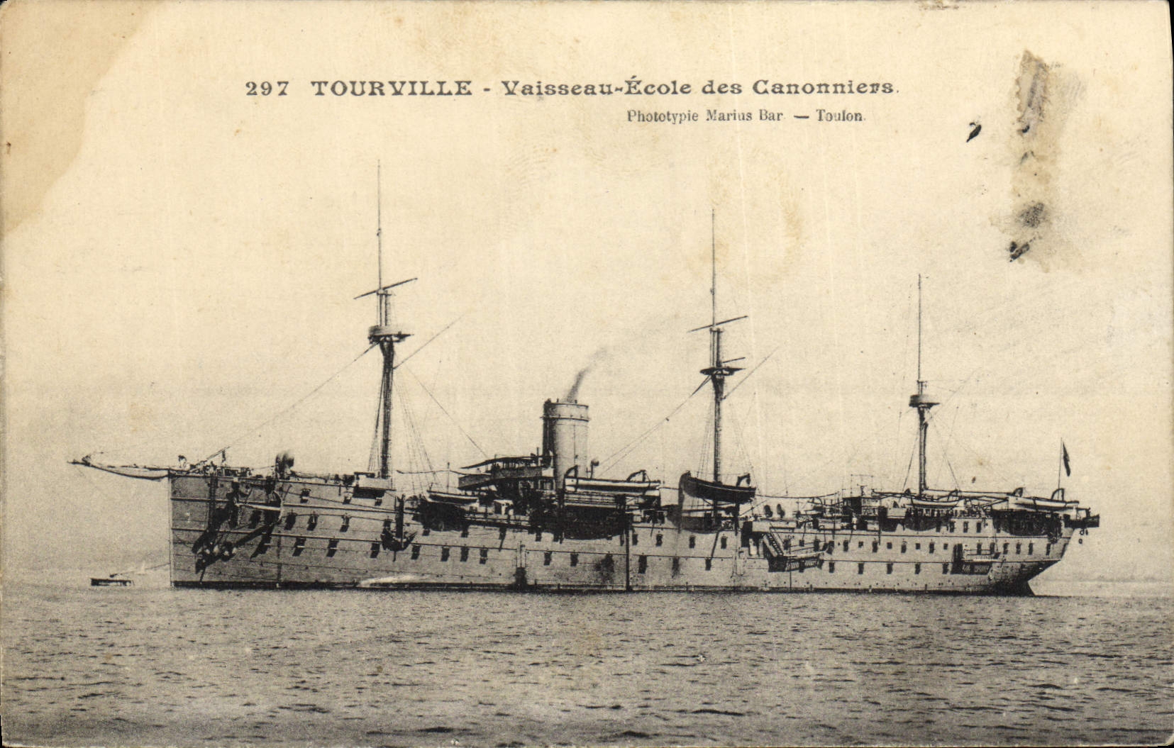 CPA Bateau de Guerre Tourville Vaisseau Ecole des canonniers 