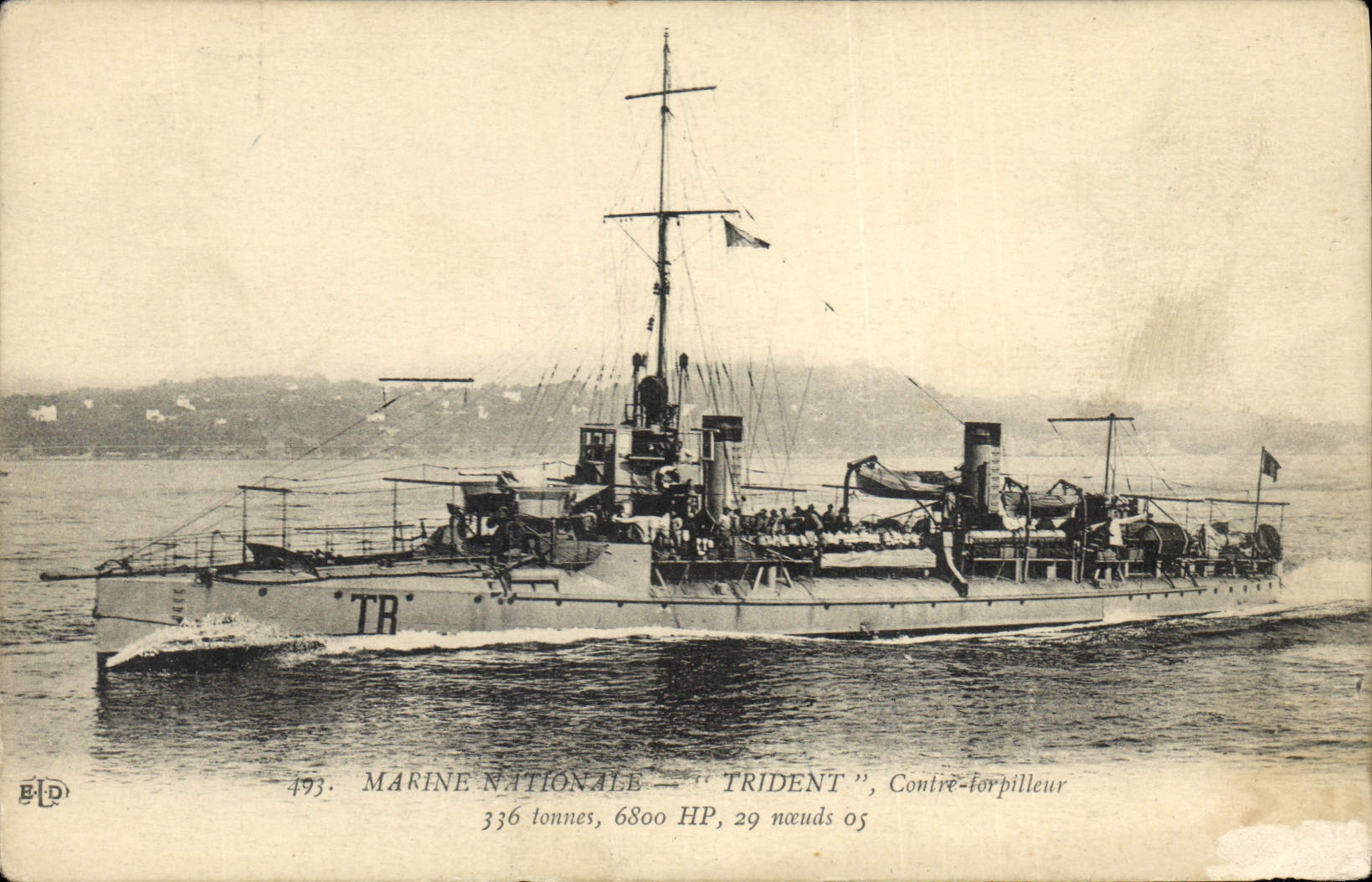 CPA Bateau de Guerre Trident Contre torpilleur 