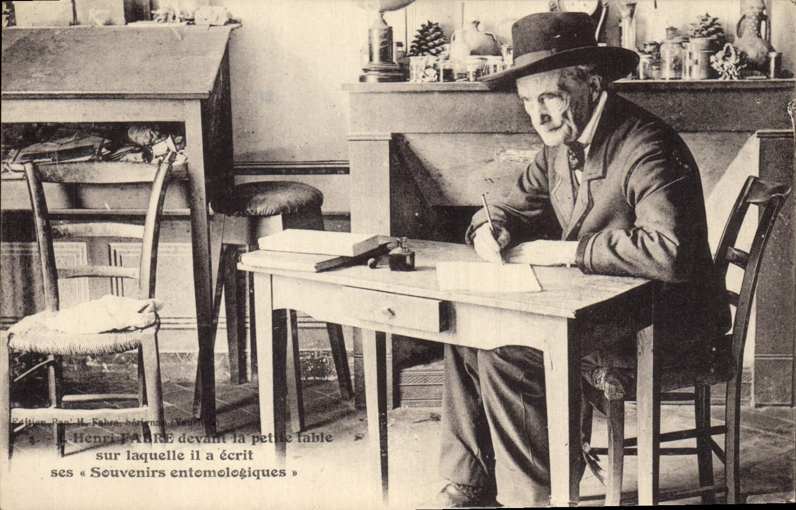 Postal el naturalista Henri Fabre
