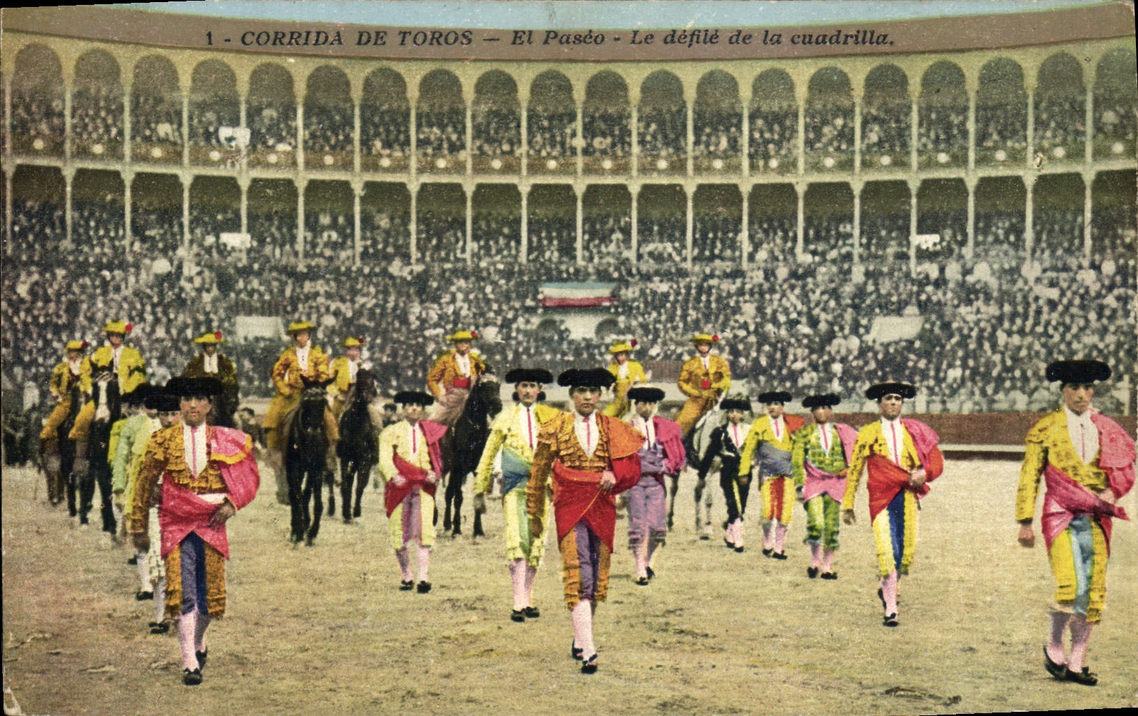 CPA Corrida Course de taureaux El paseo Le defile de la cuadrilla