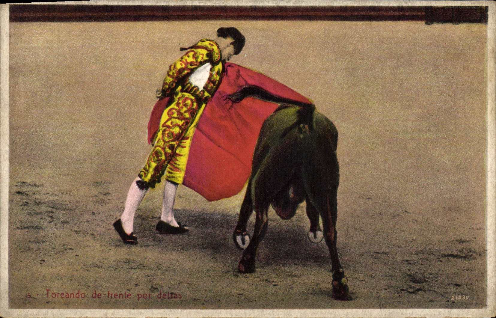 CPA Corrida Course de taureaux Toreando de frente por detras