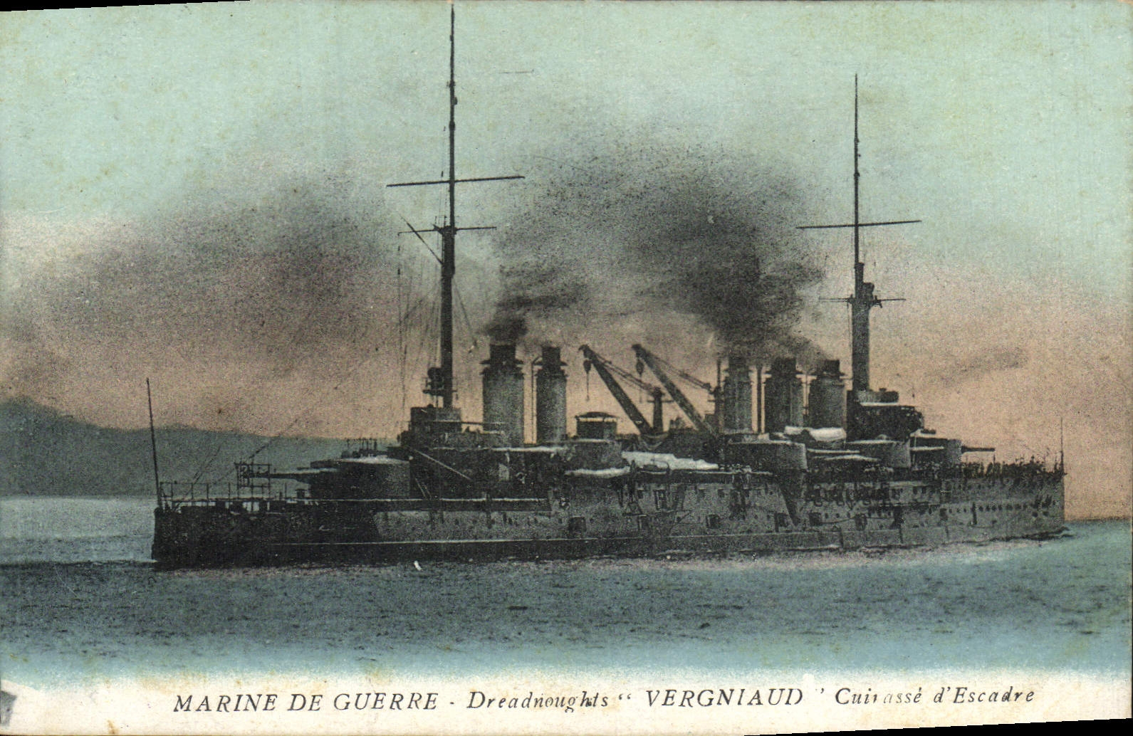 CPA Bateau de Guerre Dreadnoughts Vergniaud Cuirasse d'escadre 