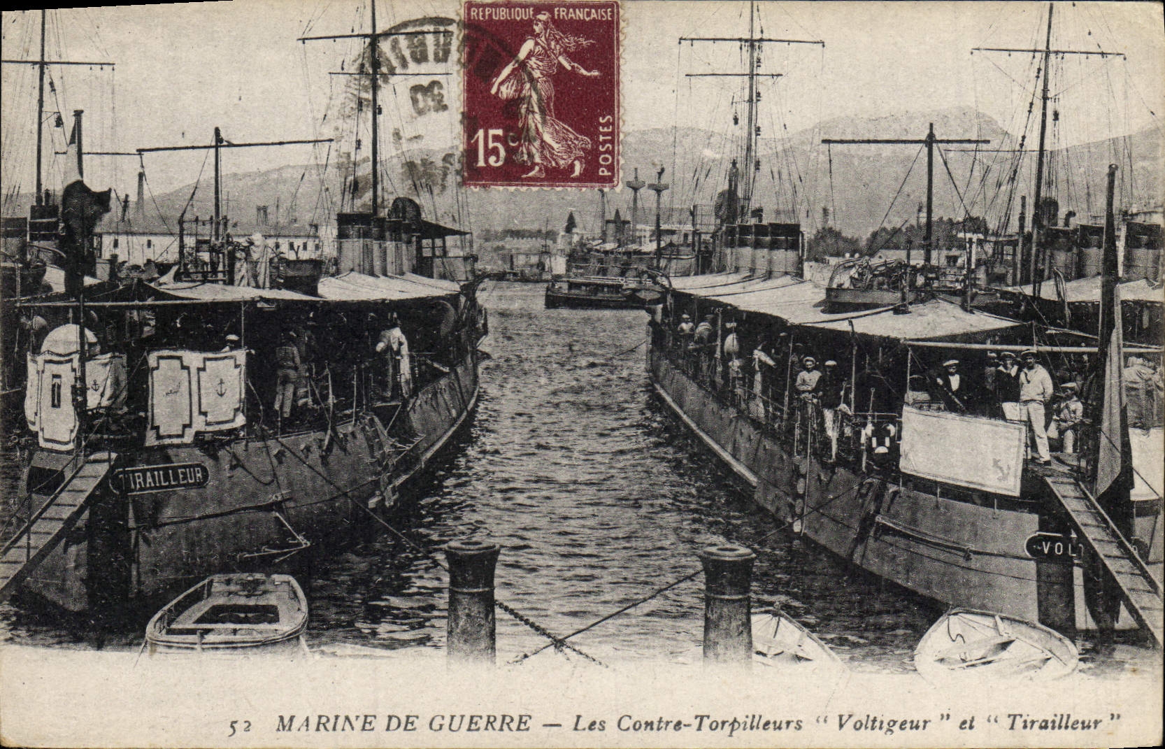 CPA Bateau de Guerre Les contre torpilleurs Voltigeur et Tirailleur 