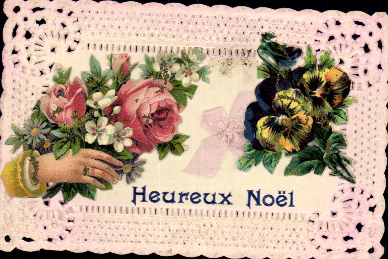 CPA Fantaisie Brodee Main Fleurs 