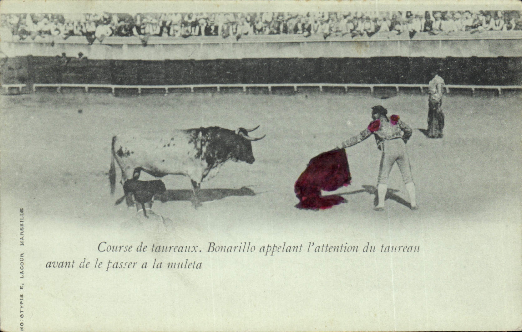 CPA Corrida Course de taureaux Bonarillo appelant l'attention du taureau 