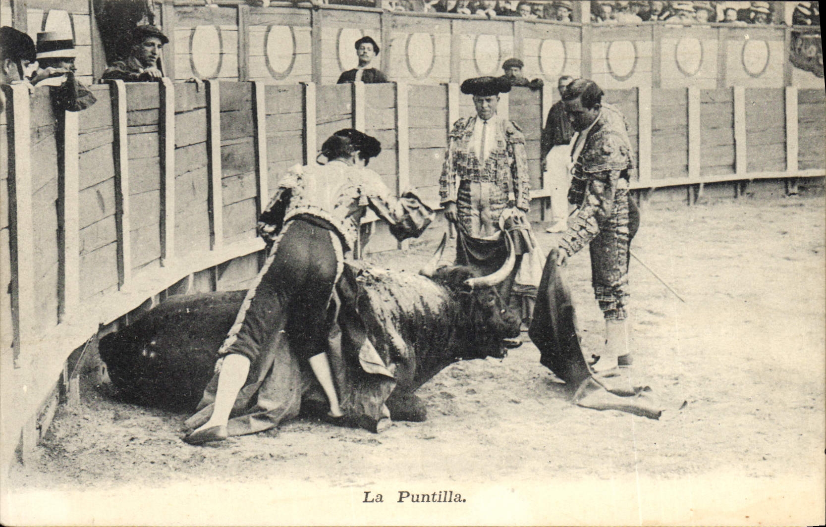 CPA Corrida Course de taureaux La puntilla 