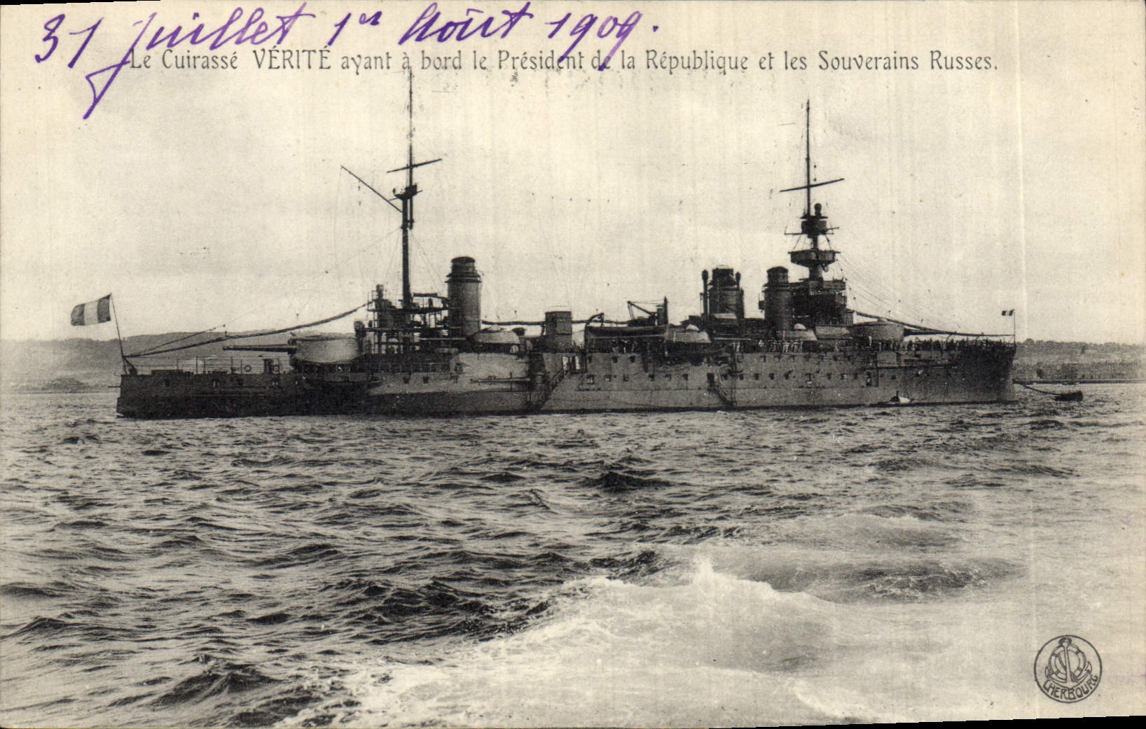 CPA Bateau de Guerre Le cuirasse Verite ayant a bord le President de la Republique et les souverains Russes Russie Russia 