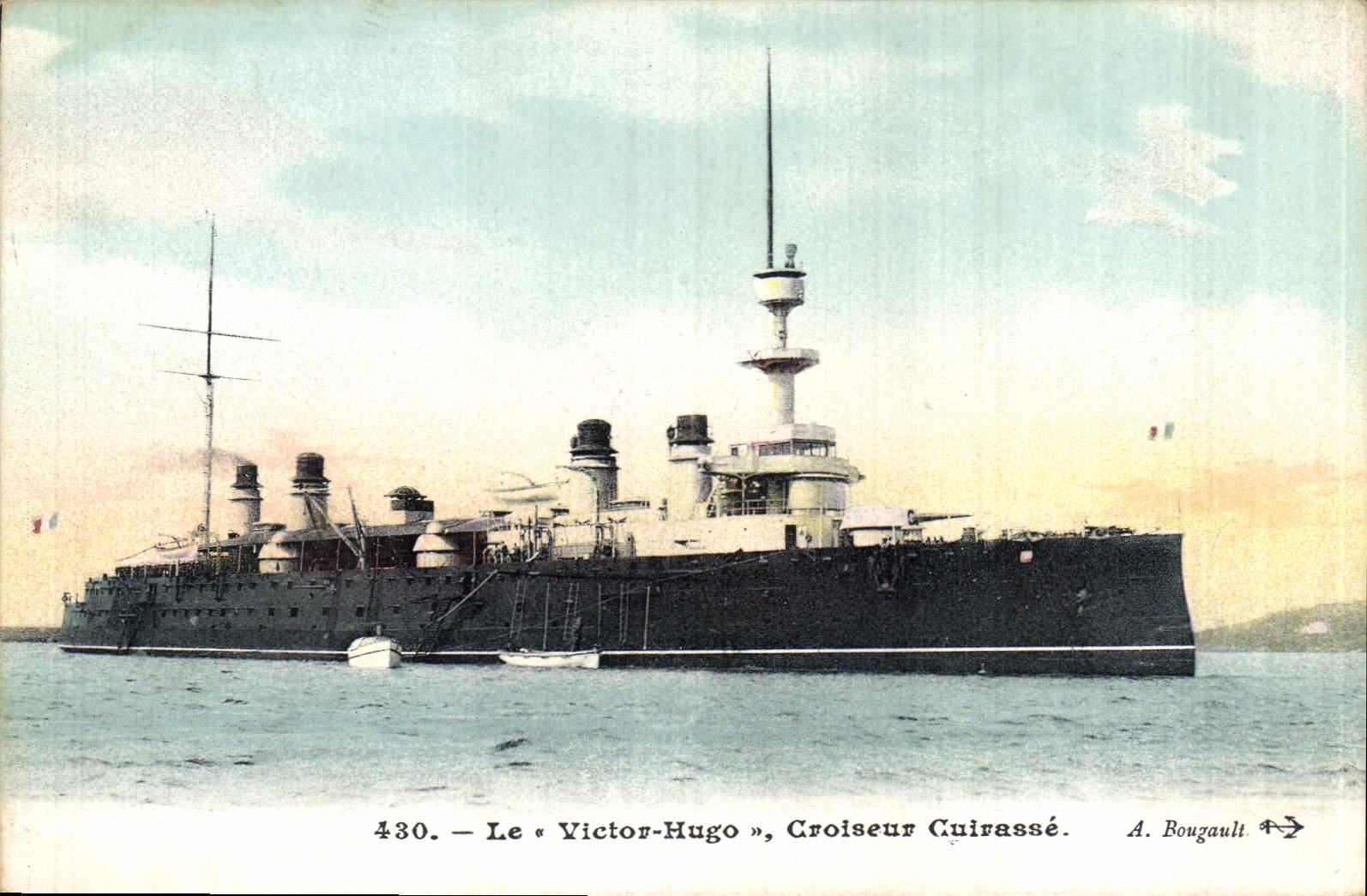 CPA Bateau de Guerre Le Victor Hugo Croiseur Cuirasse 