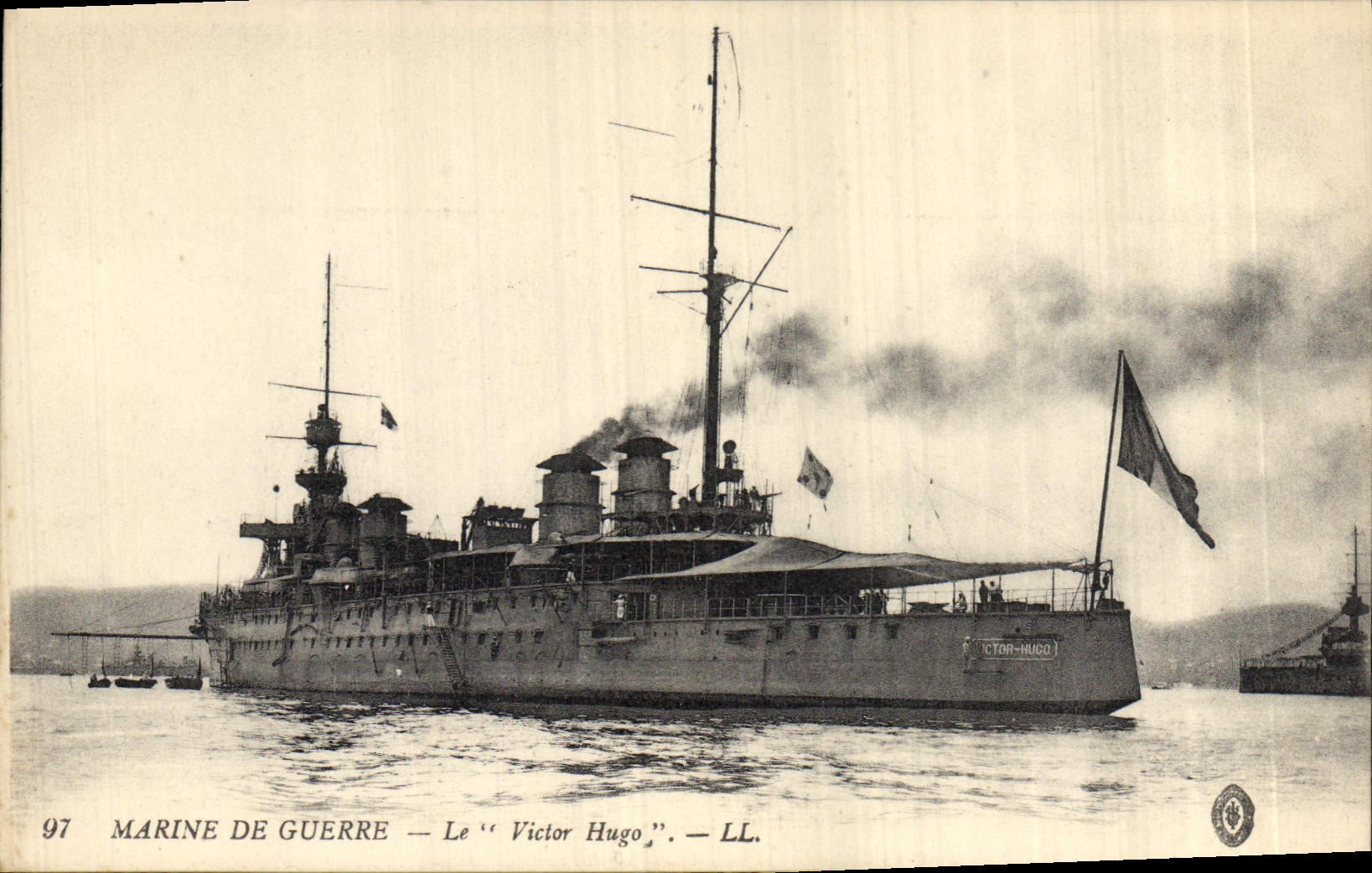 CPA Bateau de Guerre Le Victor Hugo 