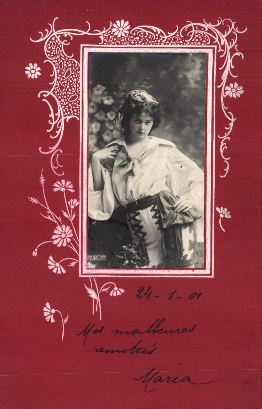 CPA Fantaisie Fleurs Femme 