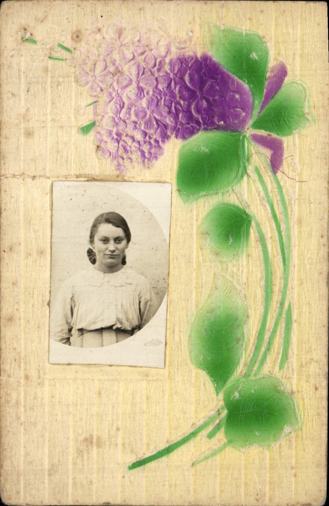 CPA Fantaisie Fleurs Femme 