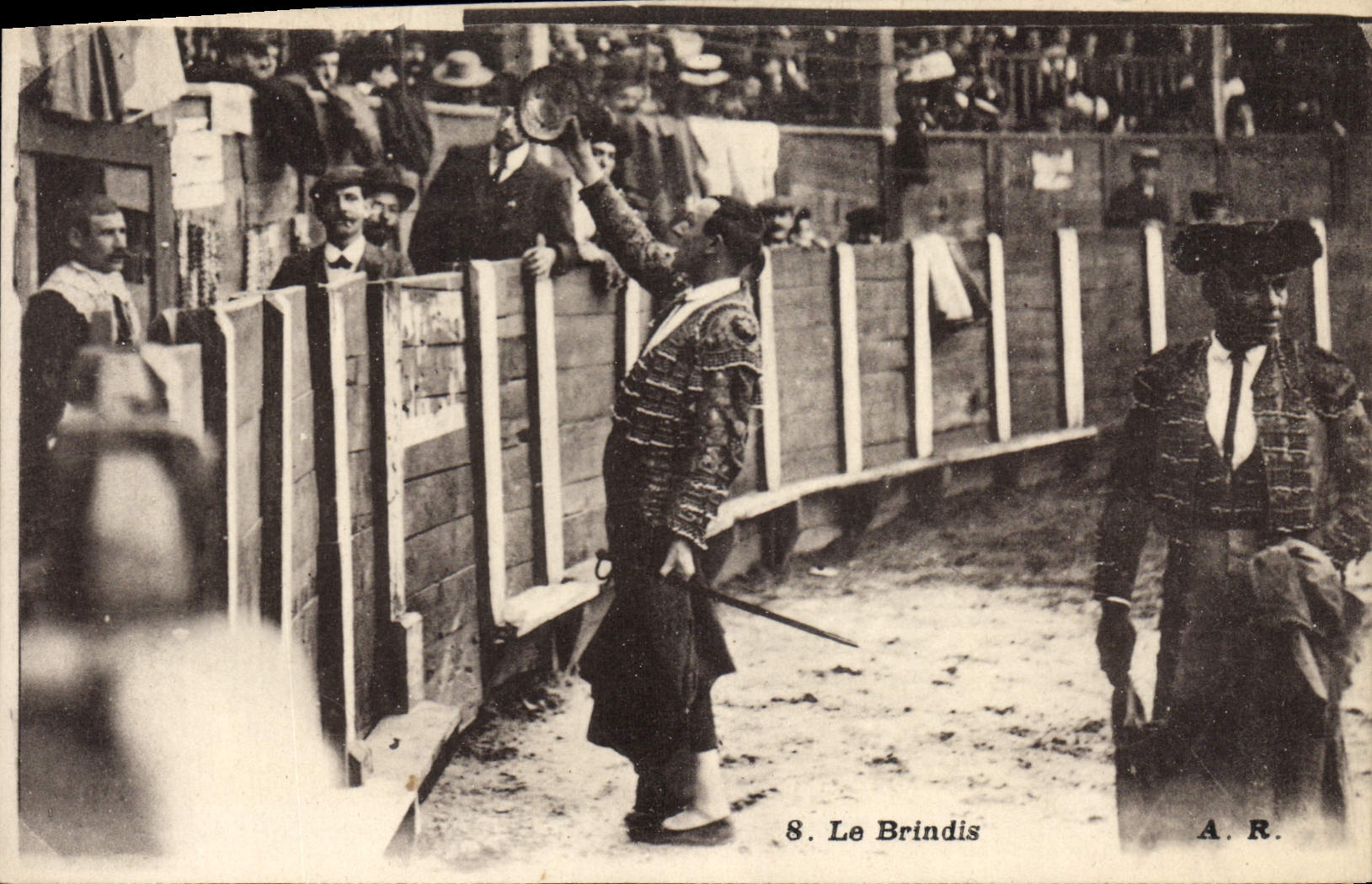 CPA Corrida Course de taureaux Le Brindis