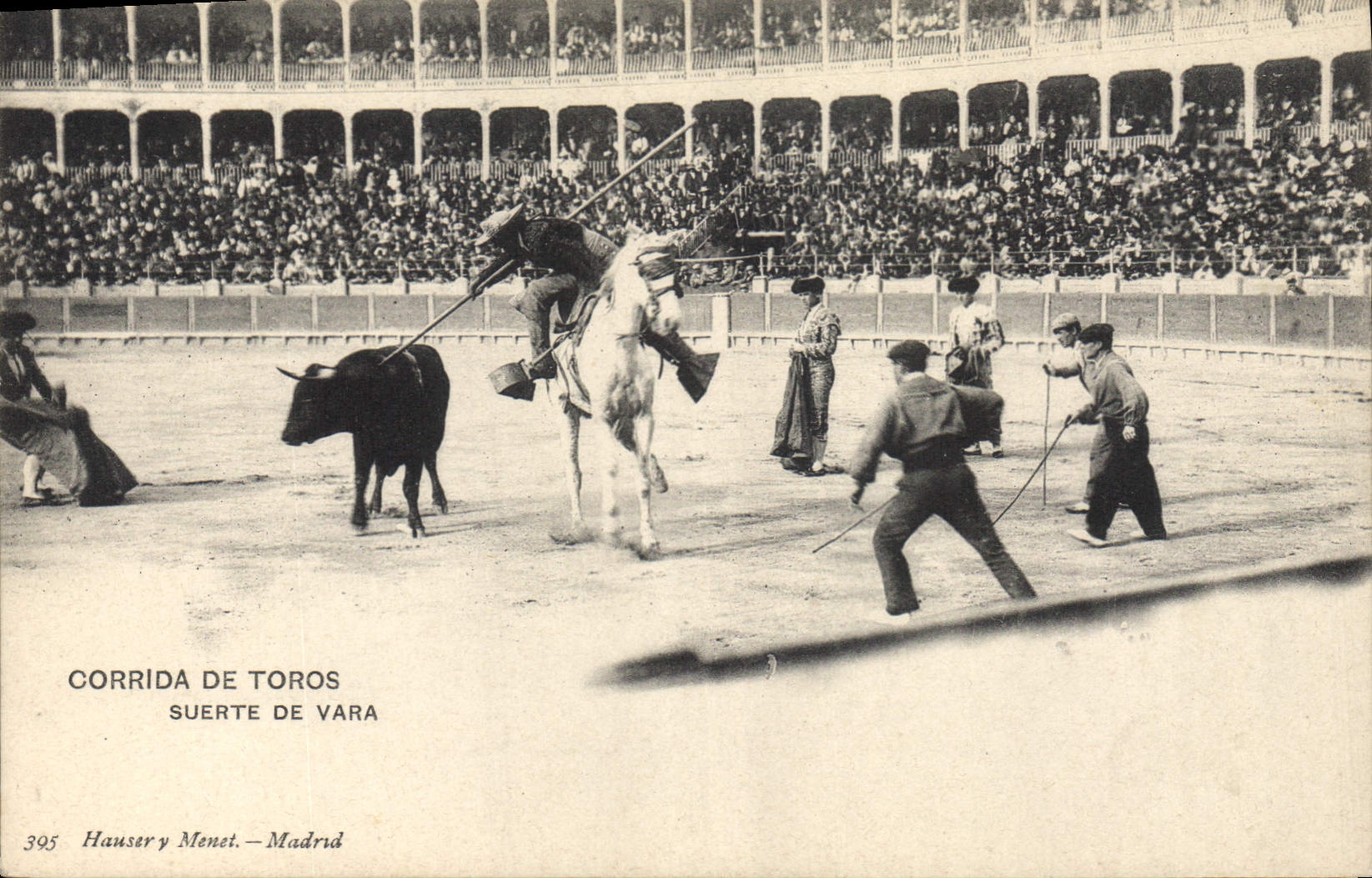 CPA Corrida Course de taureaux Suerte de Vara