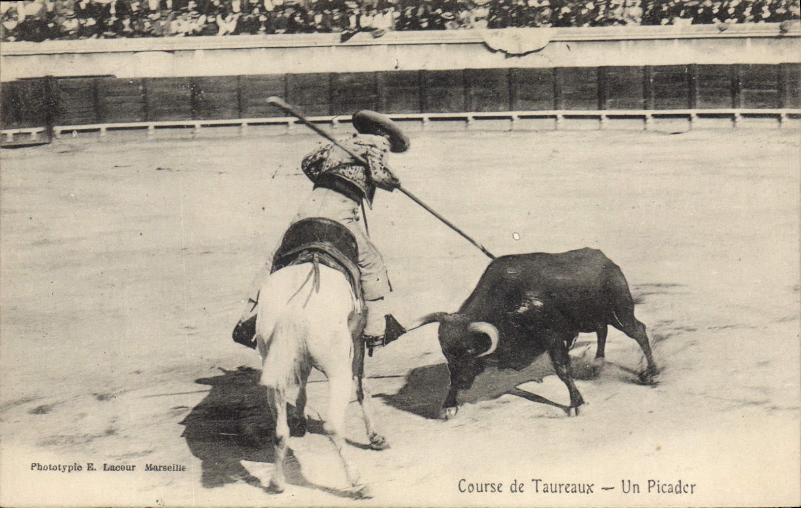 CPA Corrida Course de taureaux Un picador