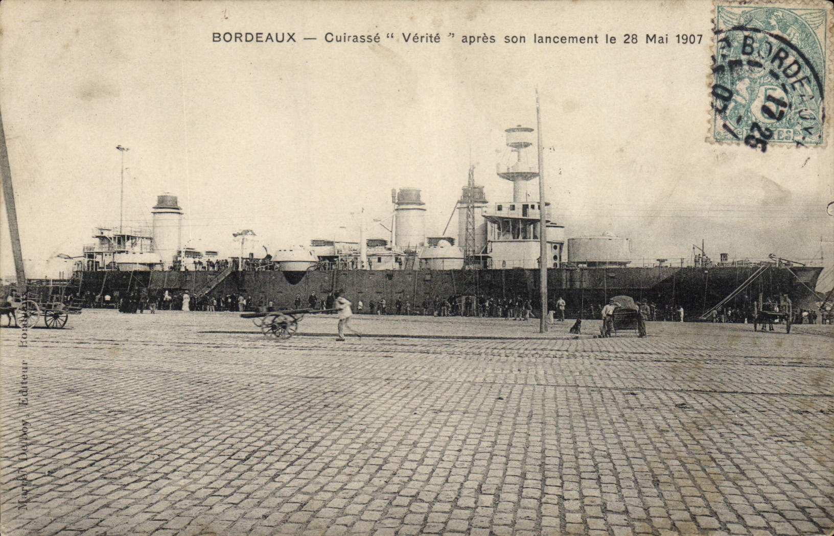 CPA Bateau de Guerre Bordeaux Cuirasse Verite apres son lancement le 28 Mai 1907