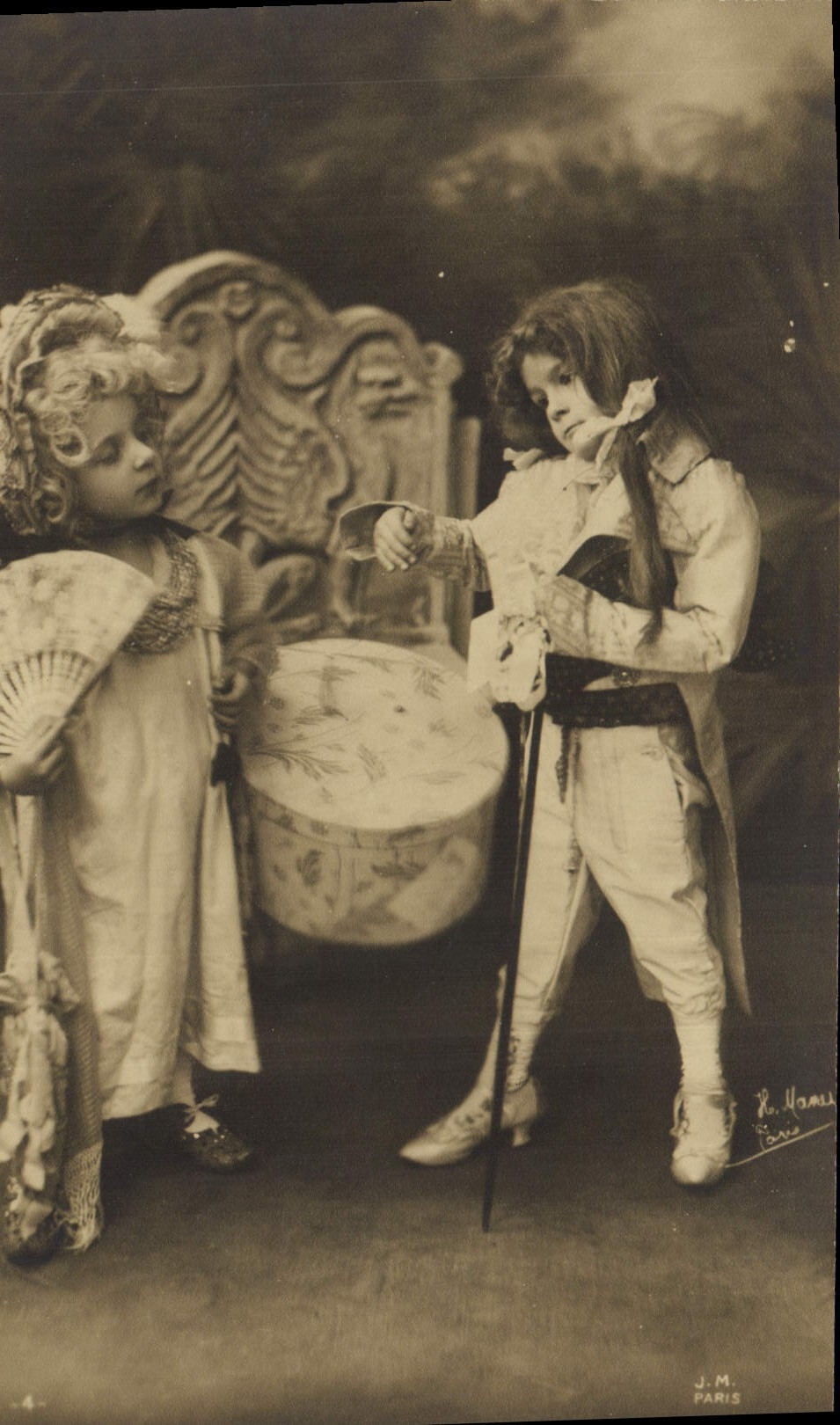 CPA Fantaisie Enfants Eventail 