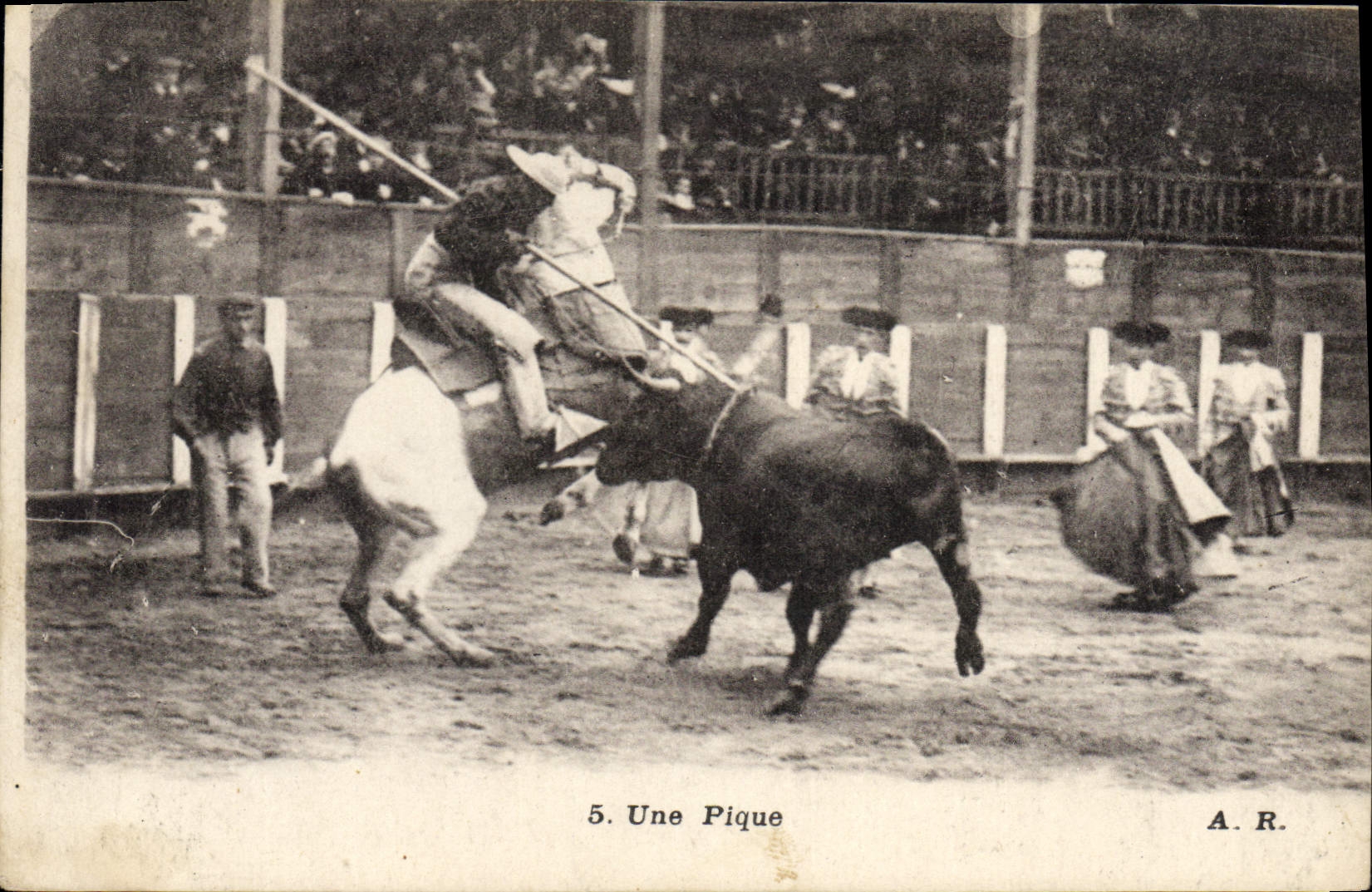 CPA Corrida Course de taureaux Une pique 