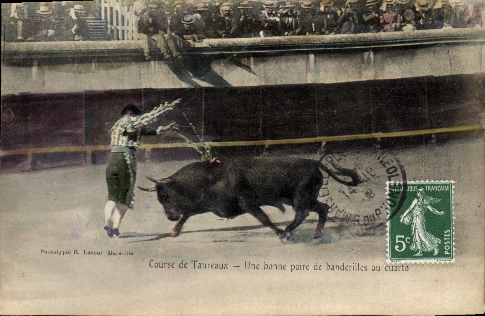 CPA Corrida Course de taureaux Une bonne paire de banderilles au cuarto