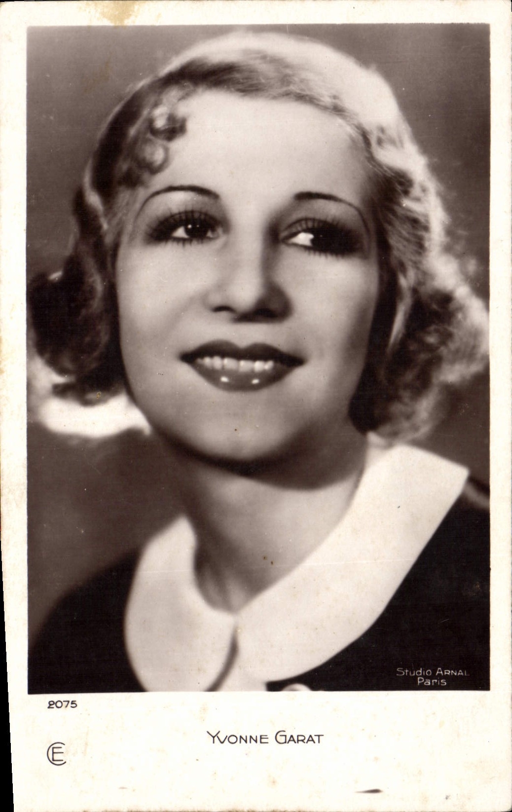 Postal Cine Yvonne Garat