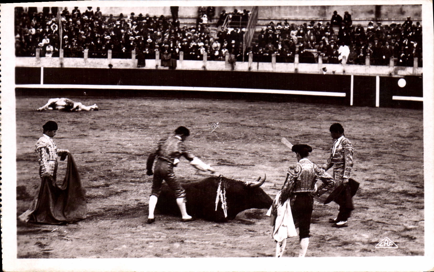 Postal Corrida Corrida de toros el golpe de gracia